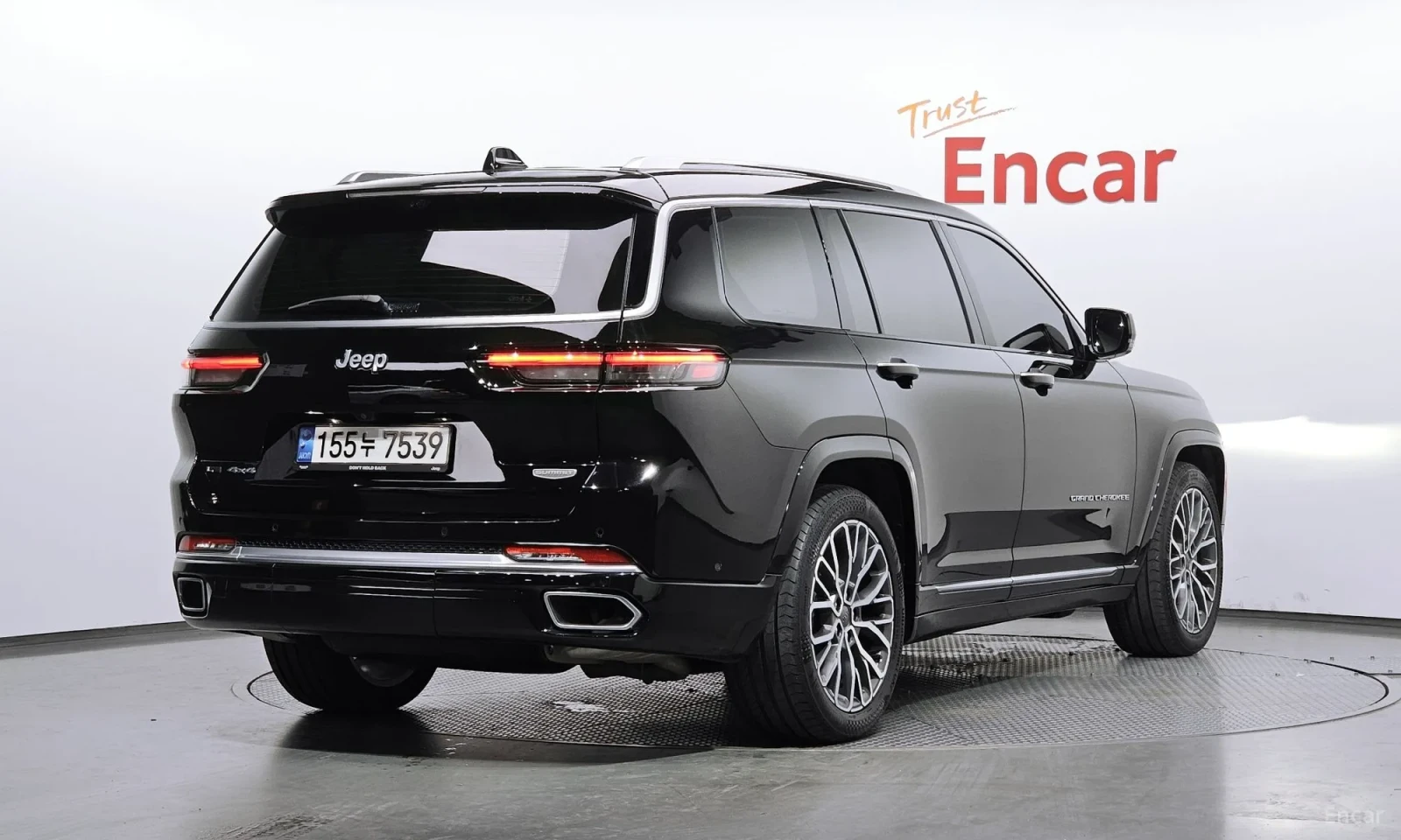 Jeep Grand cherokee 3.6PENSTAR* UNIKAT* 37000KM!!!, снимка 2 - Автомобили и джипове - 55170344