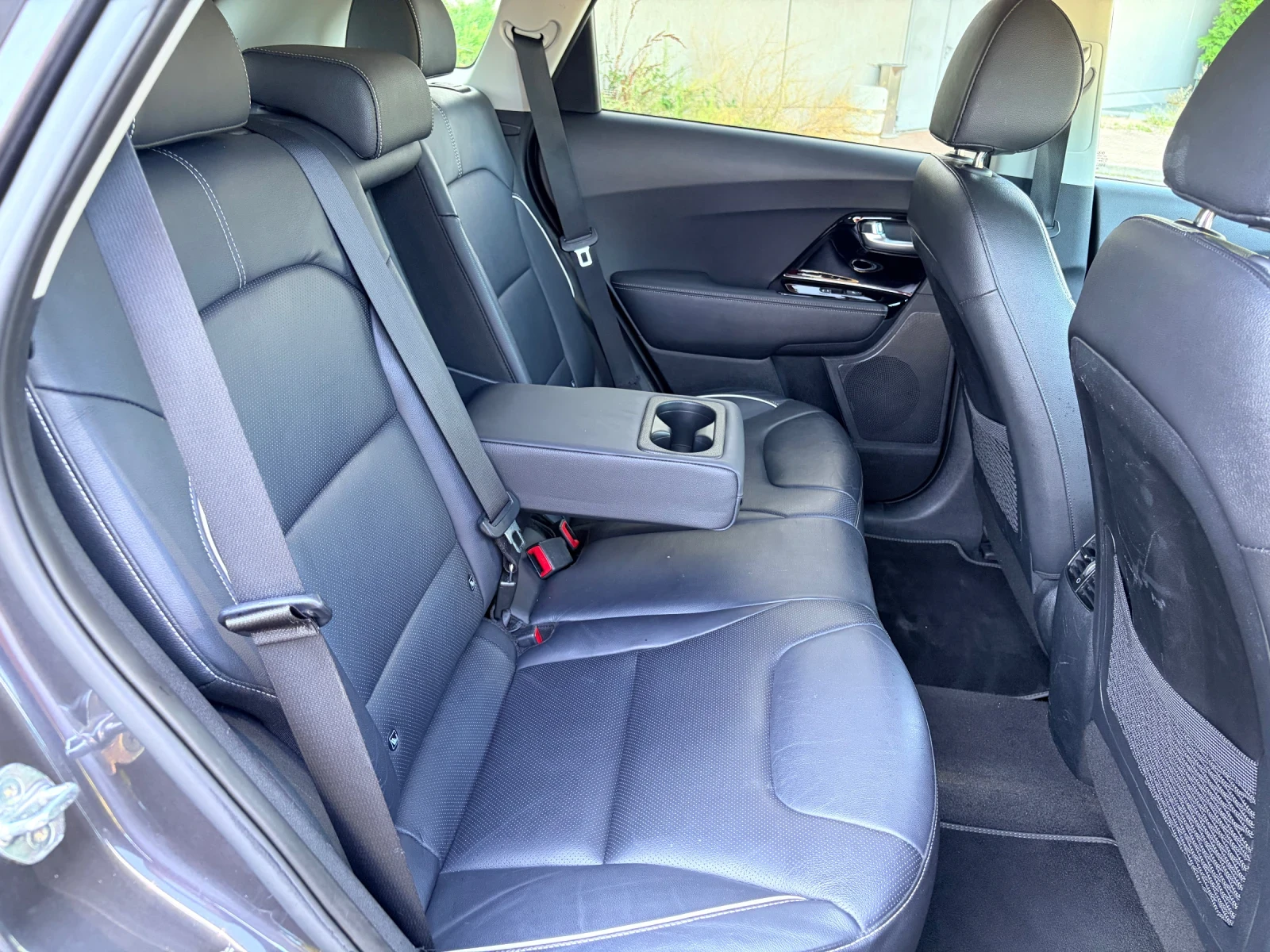 Kia Niro SOH 100% 64kw 204kc TERMOPOMPA!!!PREMIUM!!!, снимка 13 - Автомобили и джипове - 56009874