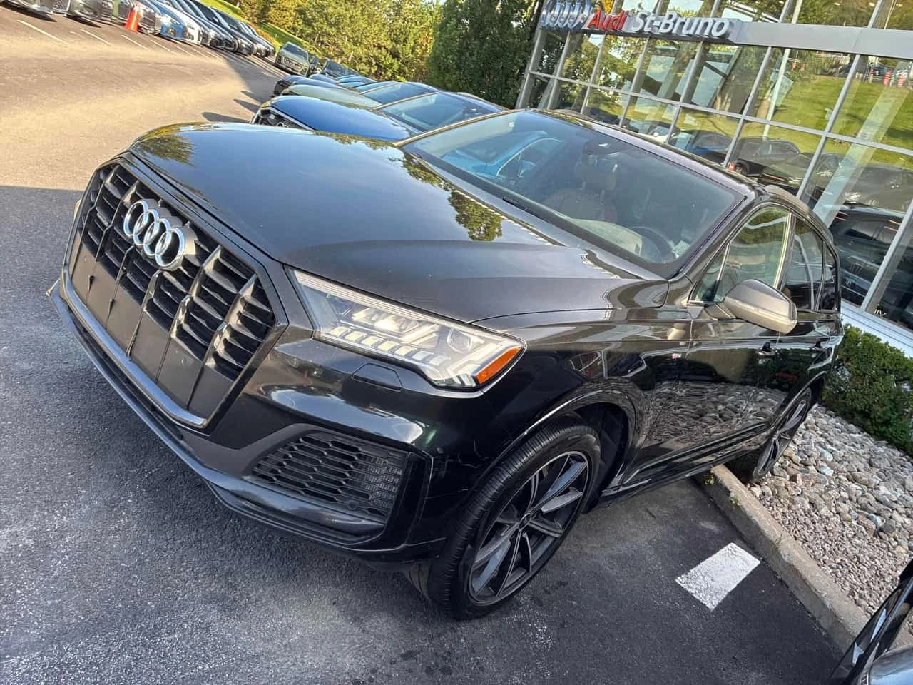 Audi Q7 Matrix / Comfort / Carfax /Автокредит , снимка 2 - Автомобили и джипове - 56170168