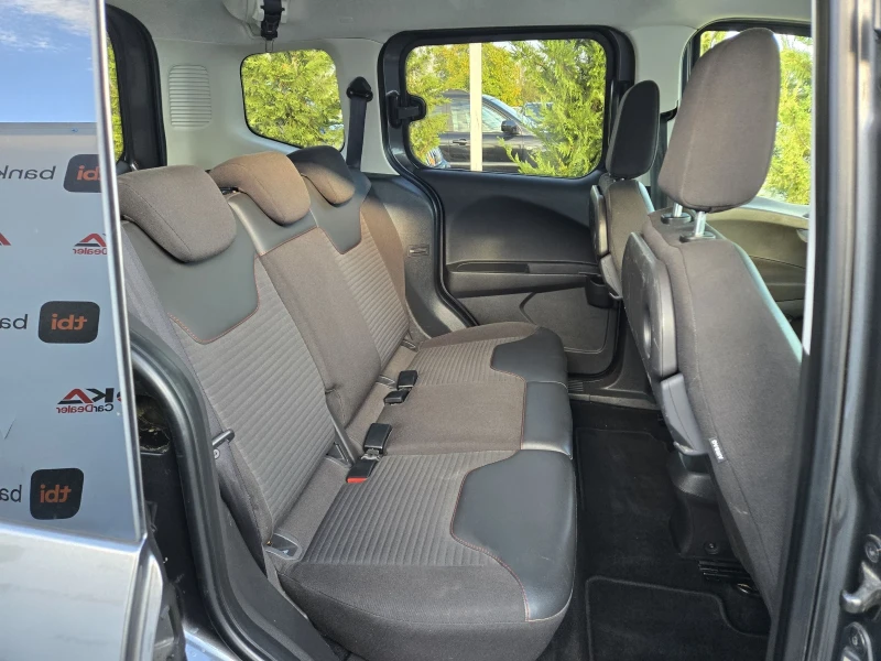 Ford Tourneo Courier= 143.000km, снимка 14 - Бусове и автобуси - 52123058