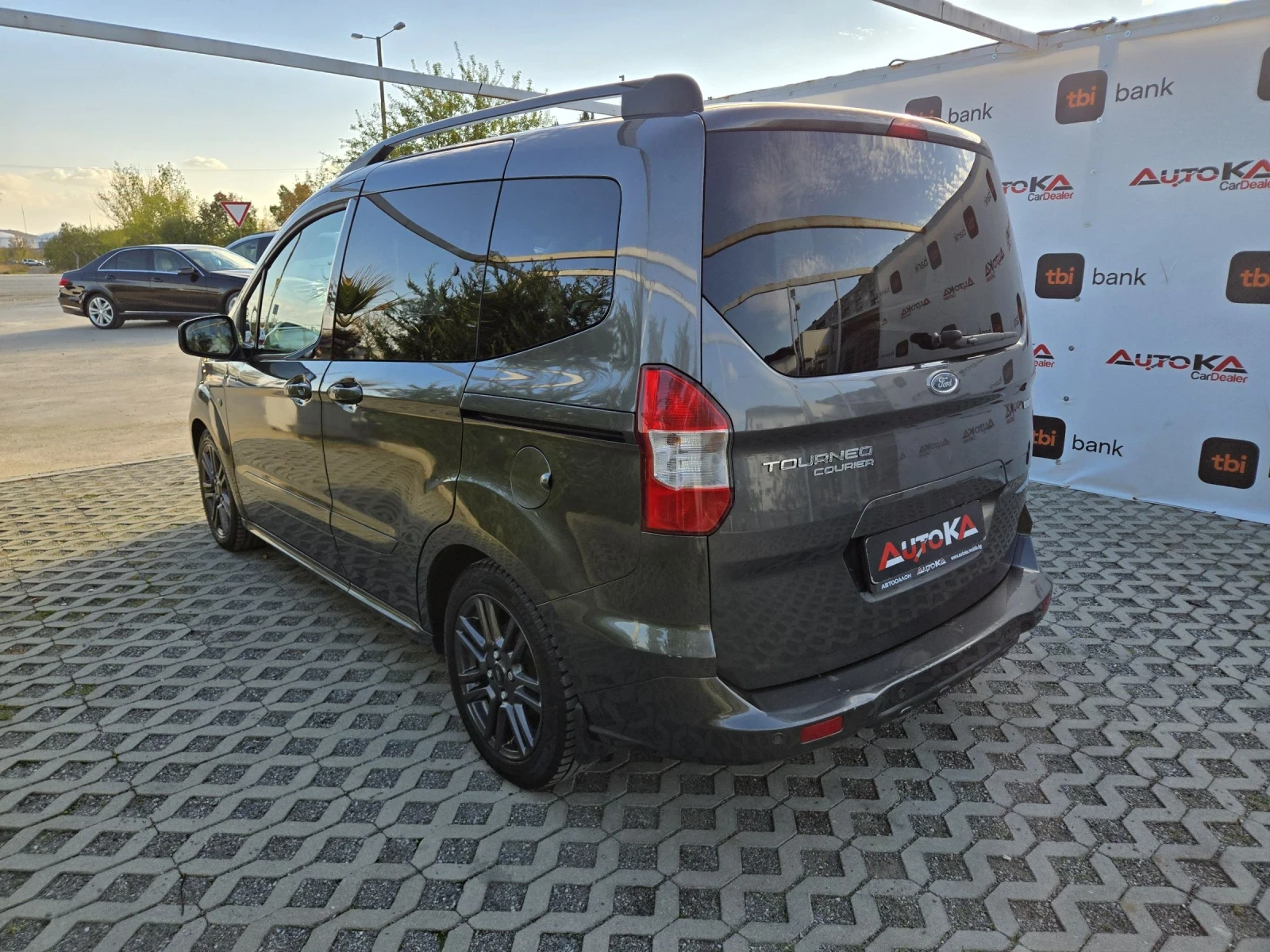Ford Tourneo Courier= 143.000km - изображение 5