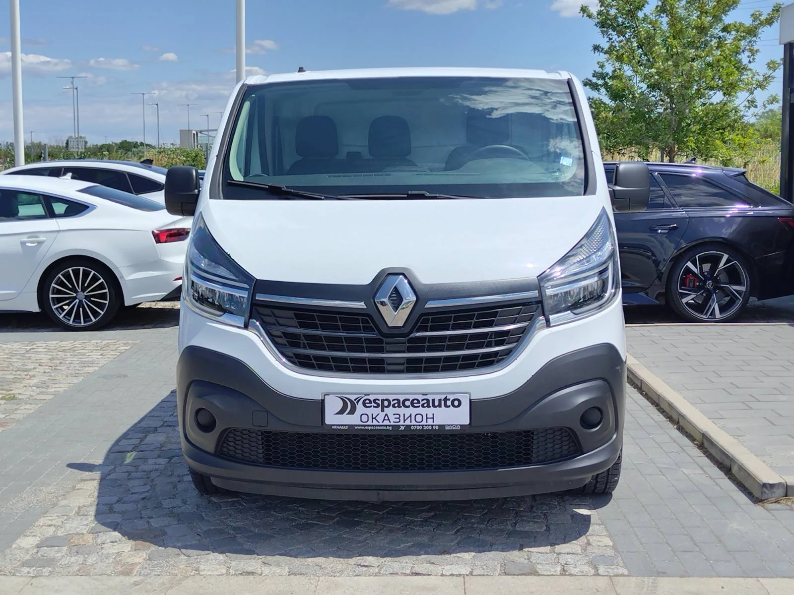 Renault Trafic 2.0dCi/146к.с./L2H1, снимка 2 - Бусове и автобуси - 55232617