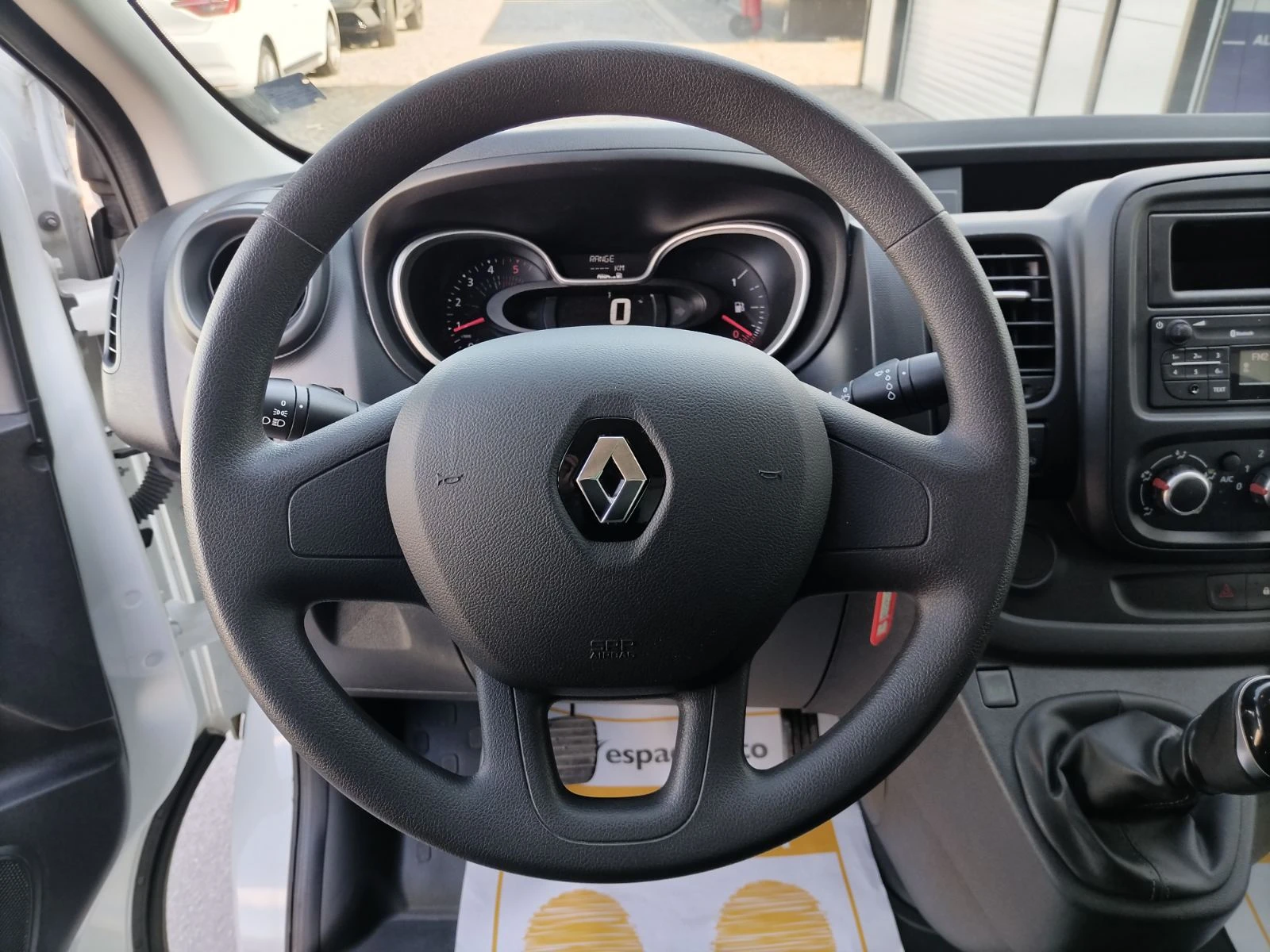 Renault Trafic 2.0dCi/146к.с./L2H1, снимка 10 - Бусове и автобуси - 55232617