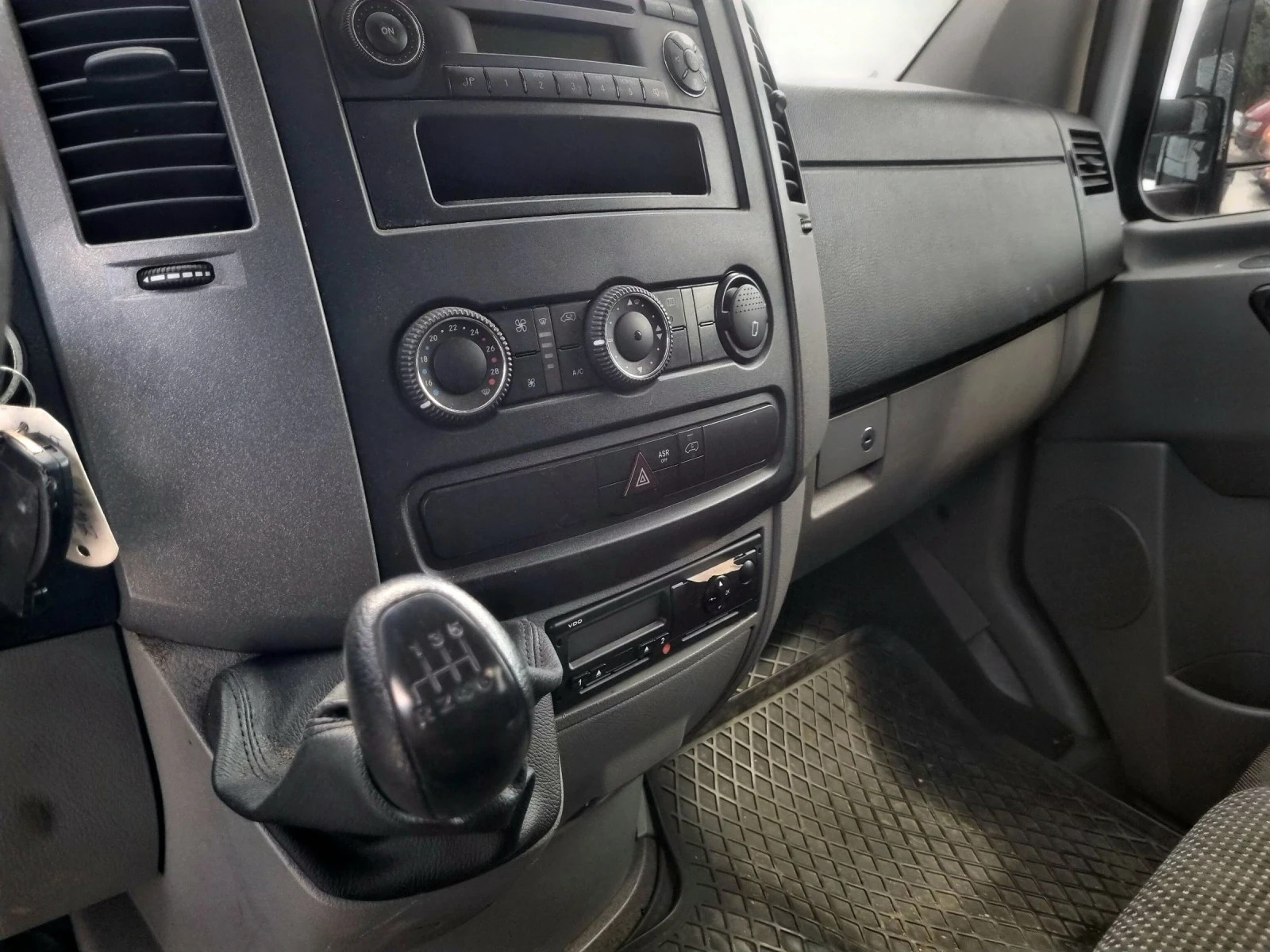 Mercedes-Benz Sprinter 519 самосвал, снимка 11 - Бусове и автобуси - 55669993