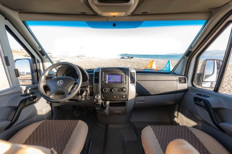 Кемпер Mercedes-Benz Sprinter , снимка 8 - Каравани и кемпери - 53593124