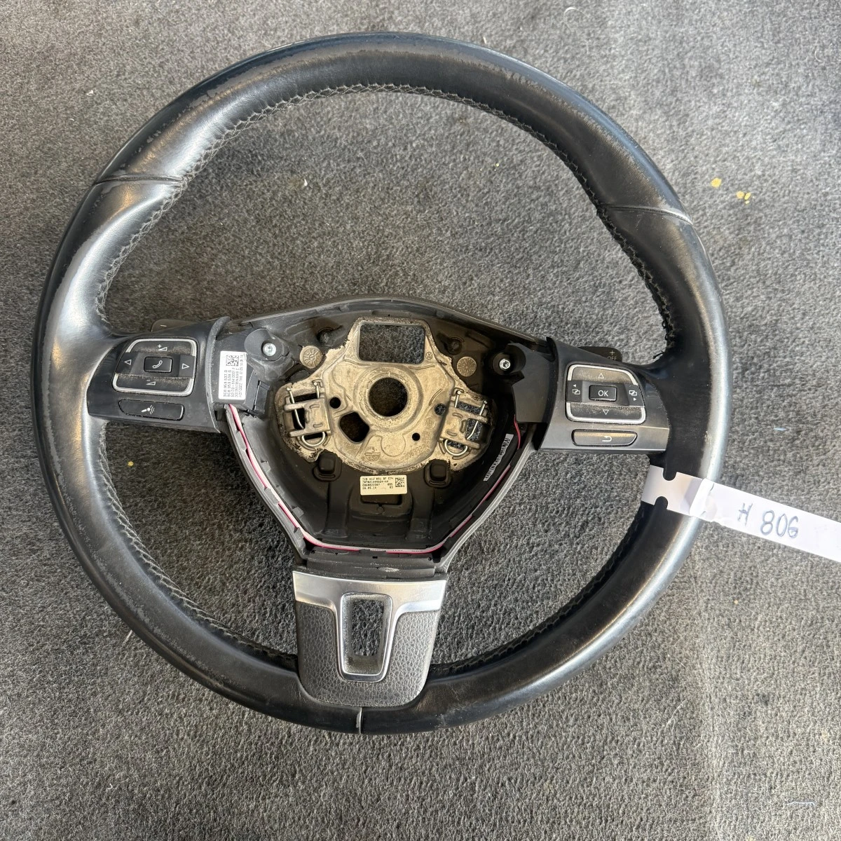 Трилъчев мултиволан за VW Passat VW Passat B7 VW Touran VW Tiguan VW Sharan VW