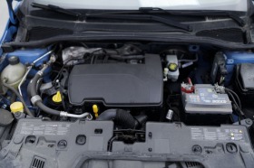 Renault Clio 1.2 бензин евро6, снимка 4 - Автомобили и джипове - 44556129