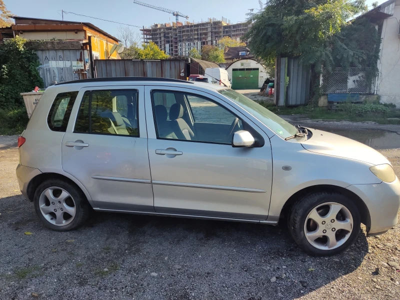 Mazda 2, снимка 1 - Автомобили и джипове - 47625949