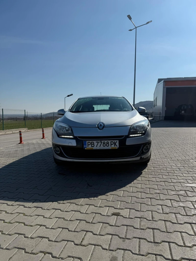 Renault Megane, снимка 2 - Автомобили и джипове - 49272342