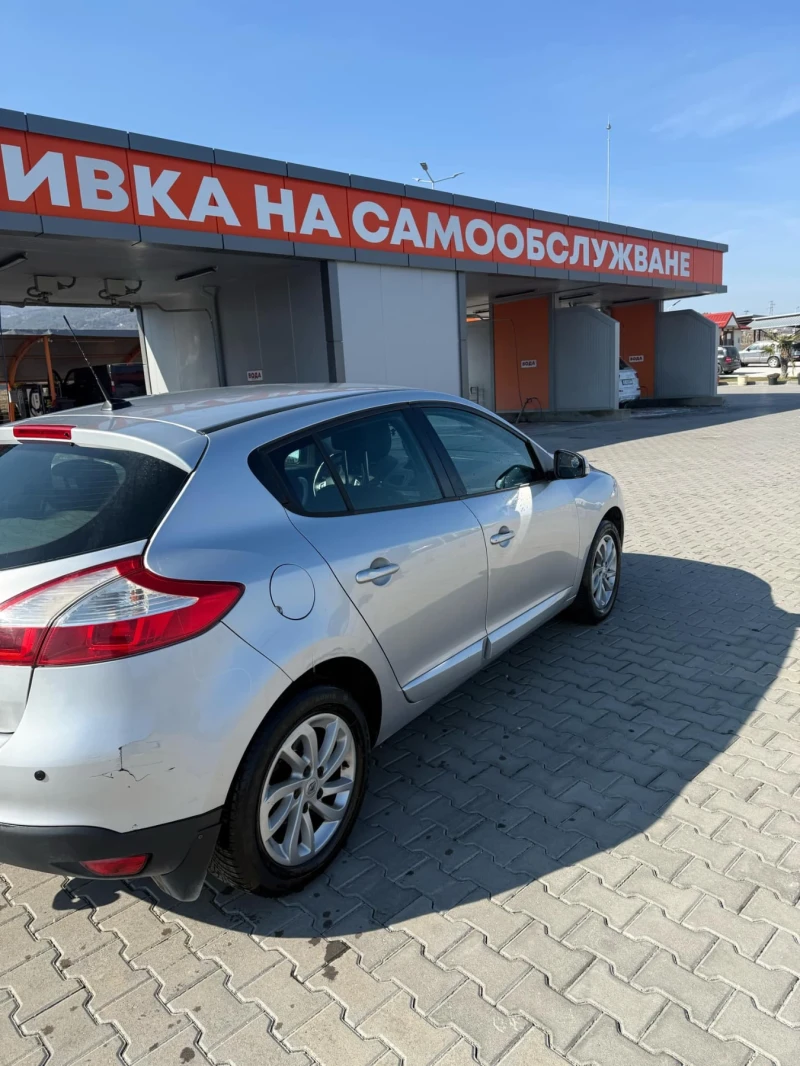 Renault Megane, снимка 7 - Автомобили и джипове - 49272342