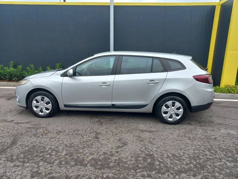 Renault Megane 1.5dci, снимка 3 - Автомобили и джипове - 52093607