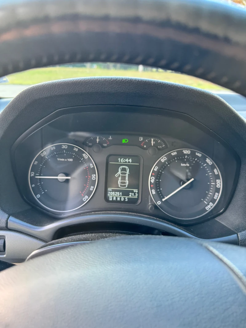 Skoda Octavia, снимка 9 - Автомобили и джипове - 52020390