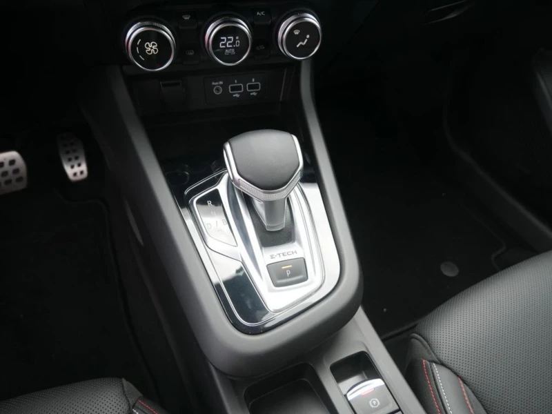 Renault Arkana RS FULL HYBRID 145hp, снимка 15 - Автомобили и джипове - 52566956