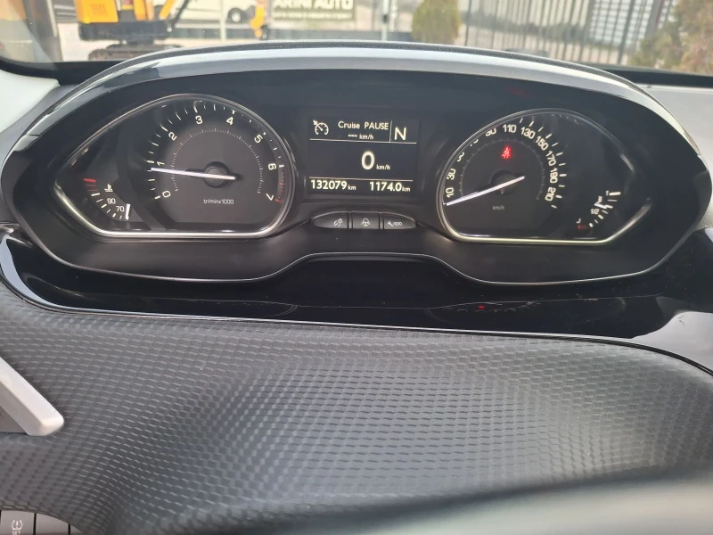 Peugeot 2008 1.2 Automat euro6 , снимка 17 - Автомобили и джипове - 52629500