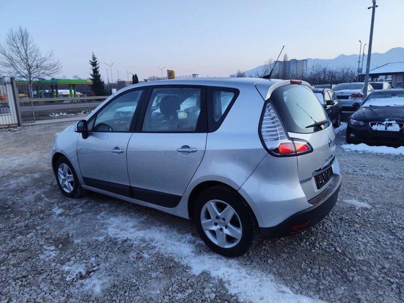 Renault Scenic 1.5 дизел Италия, снимка 8 - Автомобили и джипове - 53172302