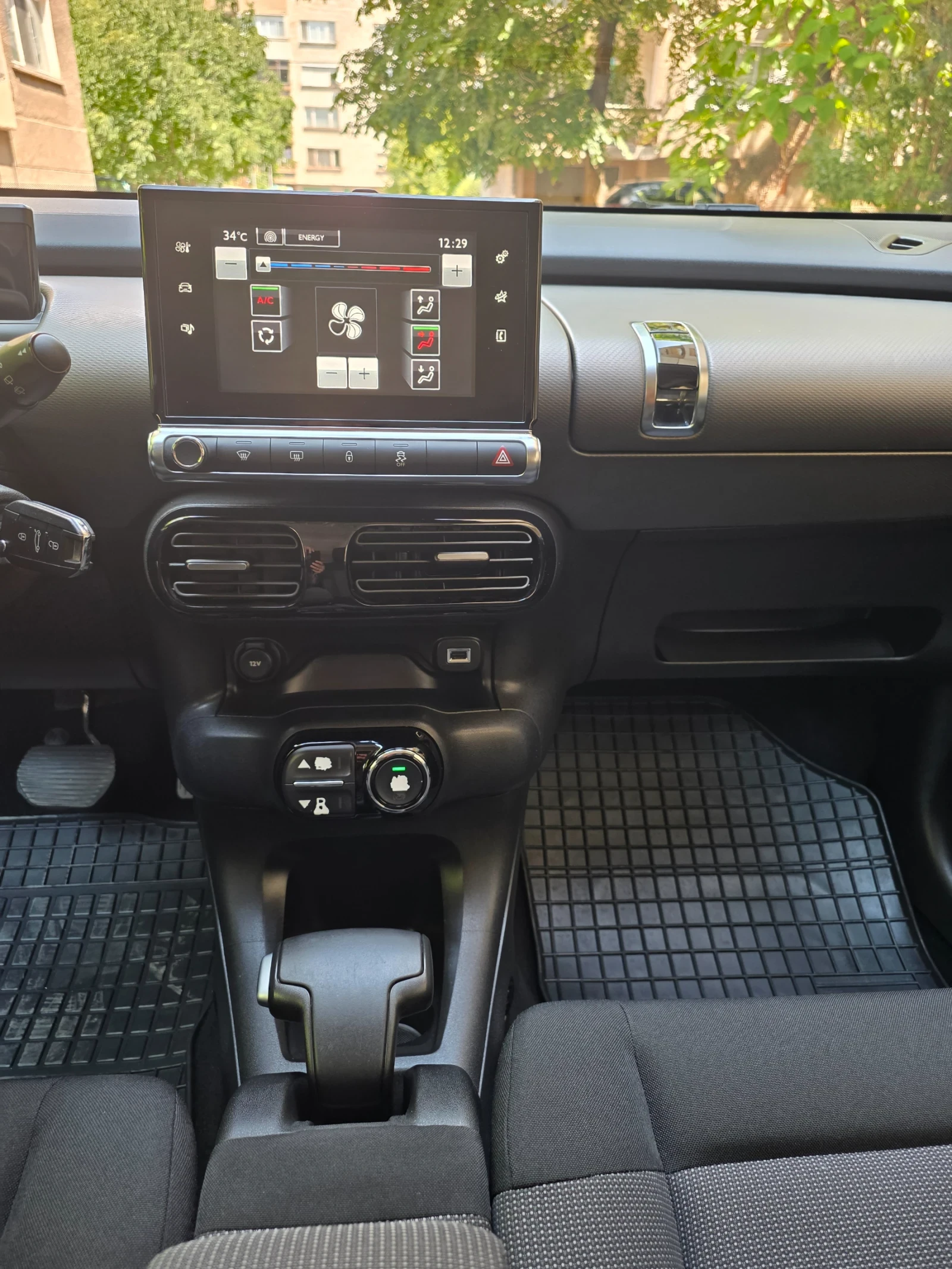 Citroen C4 Cactus 1.2 82 к.с. - изображение 9