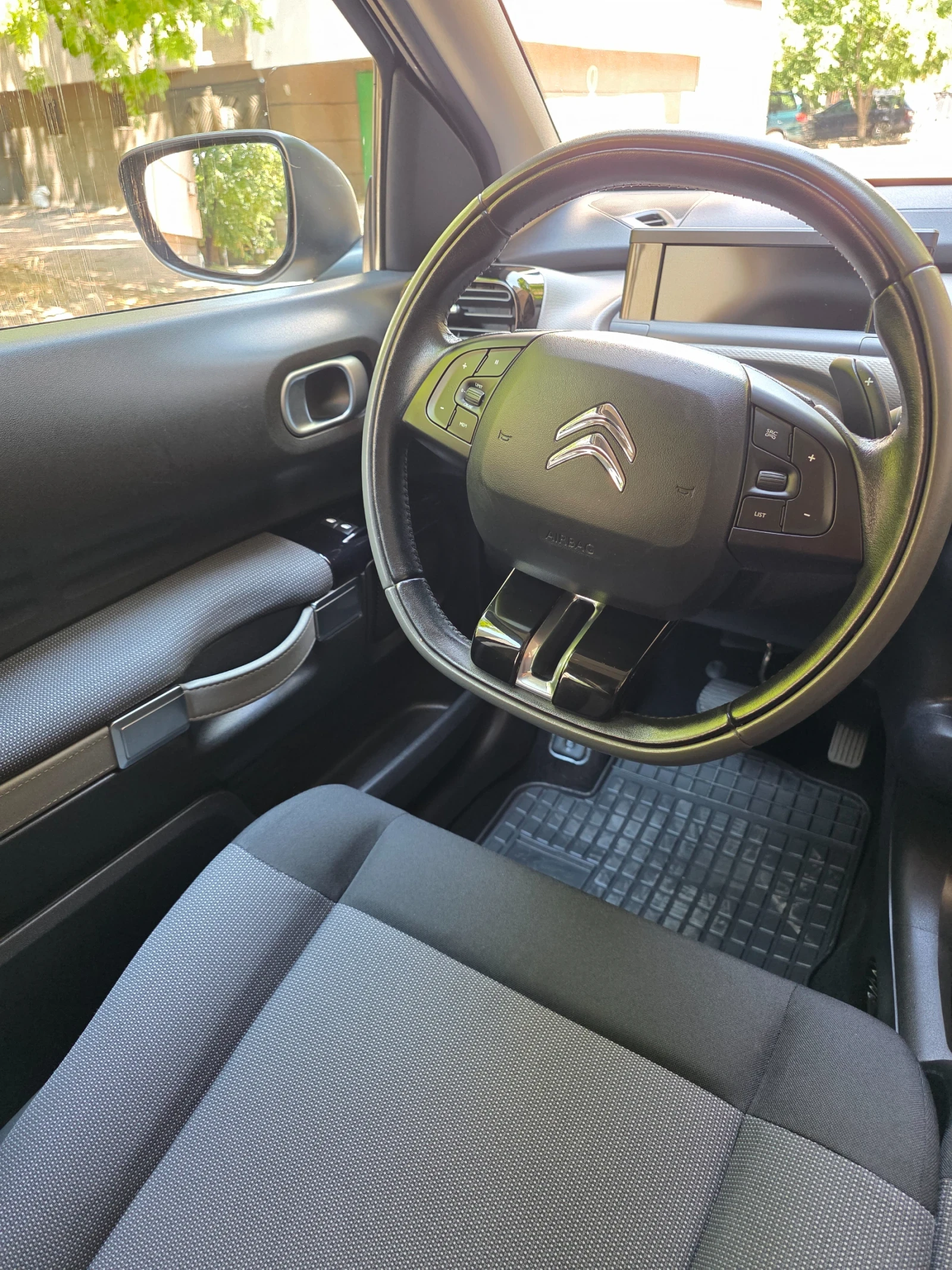 Citroen C4 Cactus 1.2 82 к.с. - изображение 6