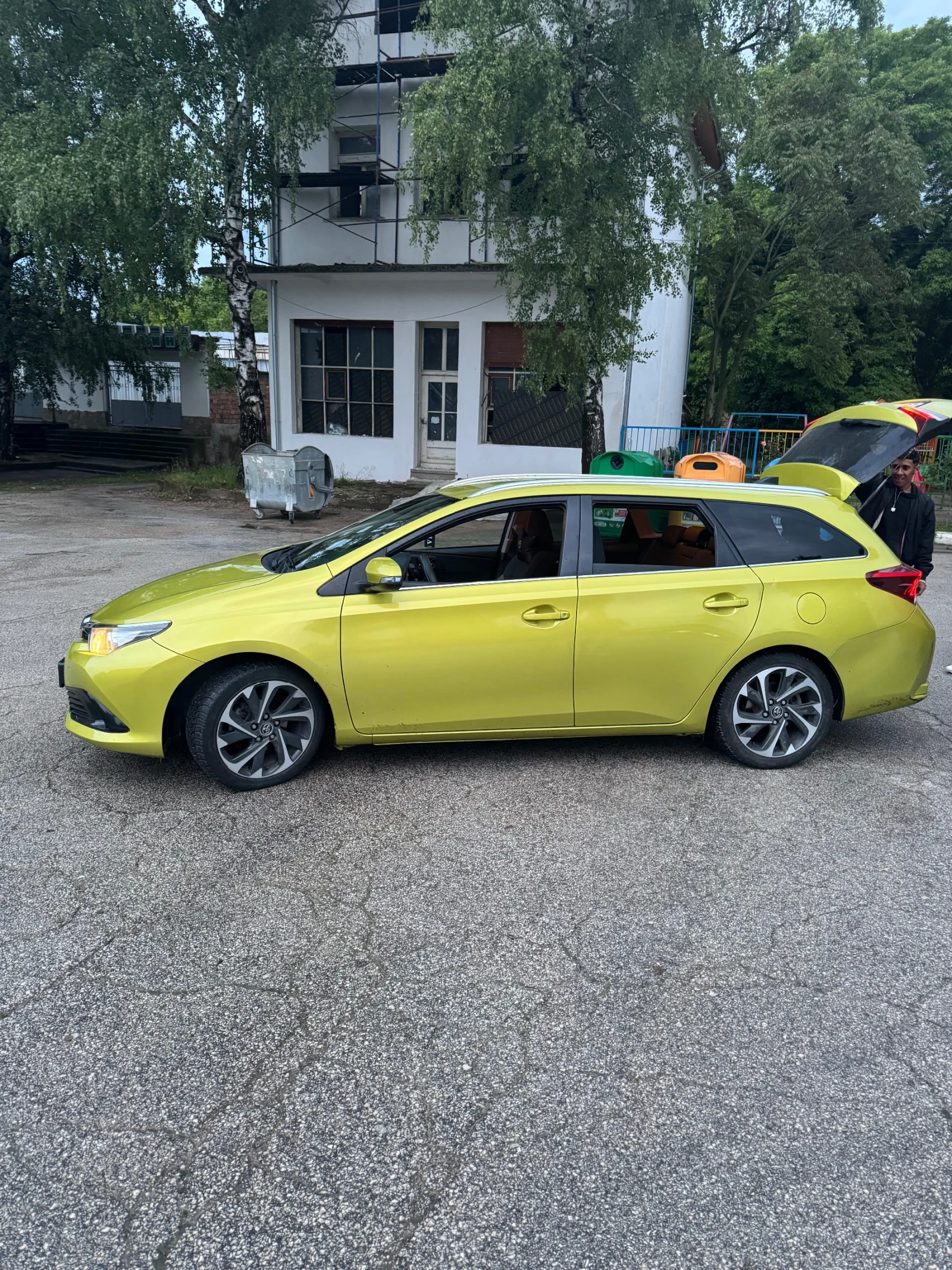 Toyota Auris  - изображение 3
