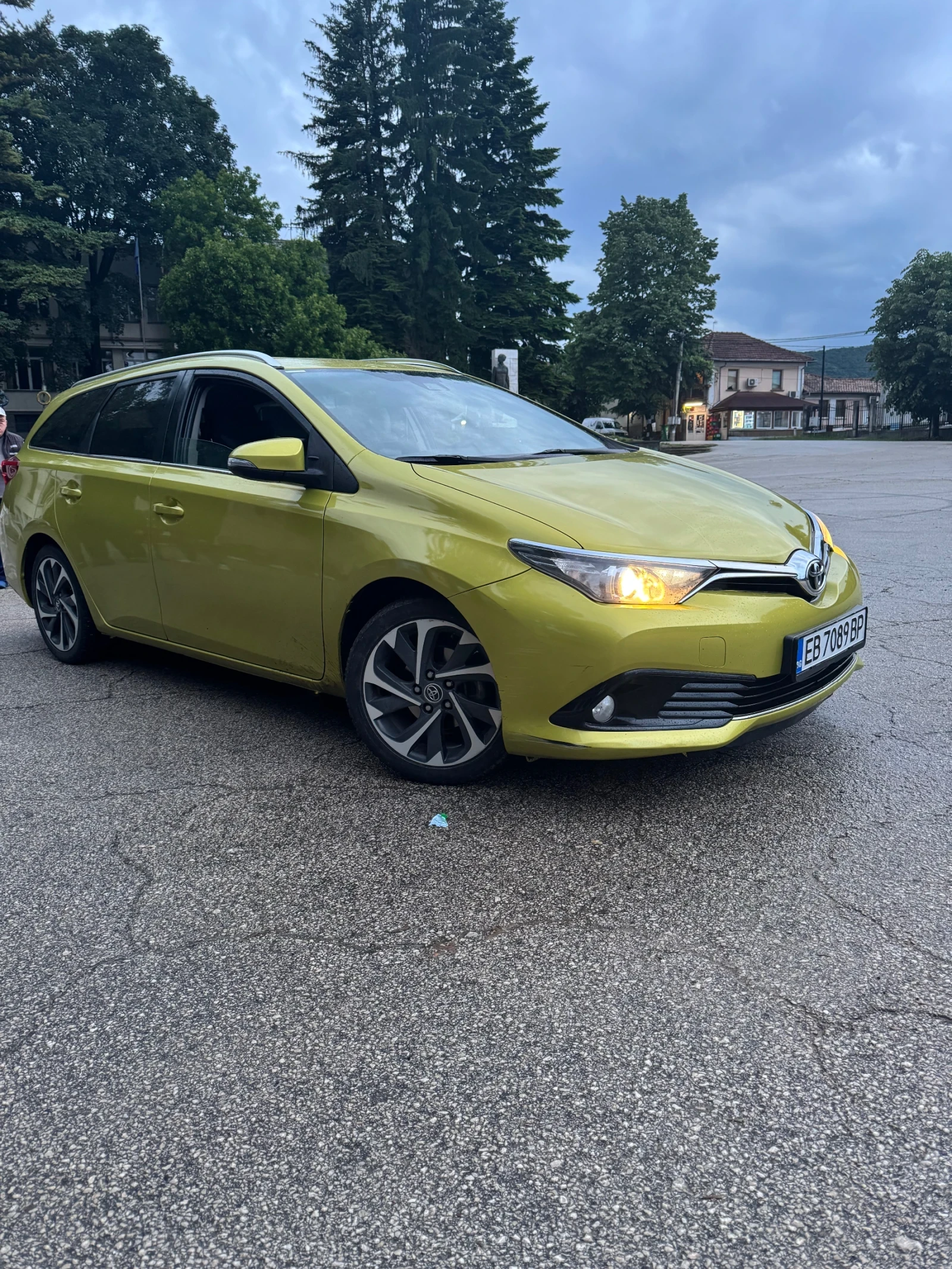 Toyota Auris  - изображение 9
