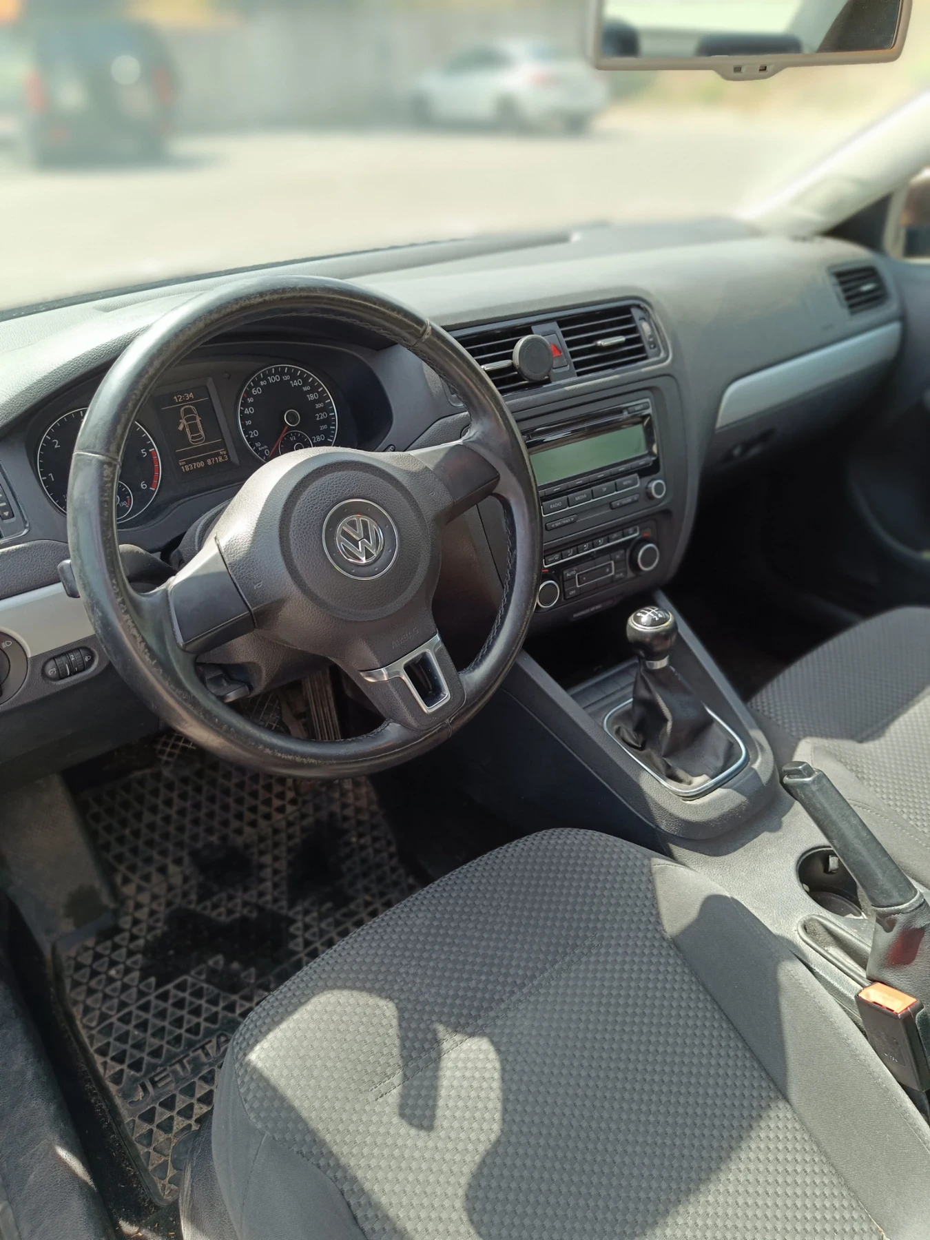 VW Jetta  - изображение 5