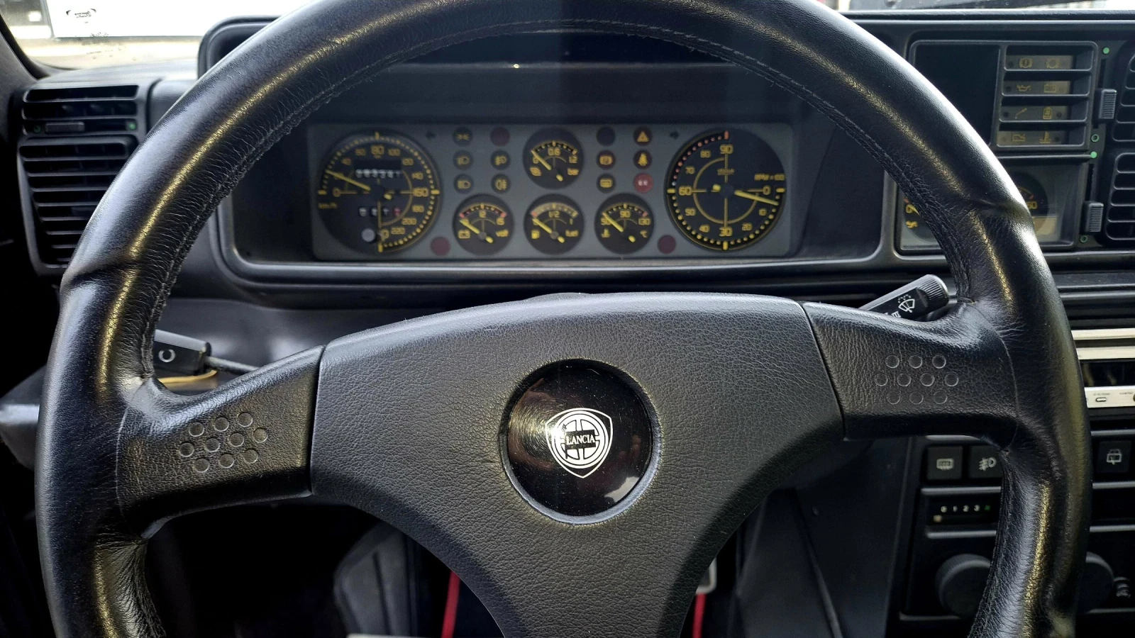 Lancia Delta Integrale EVO1 | Mobile.bg   14