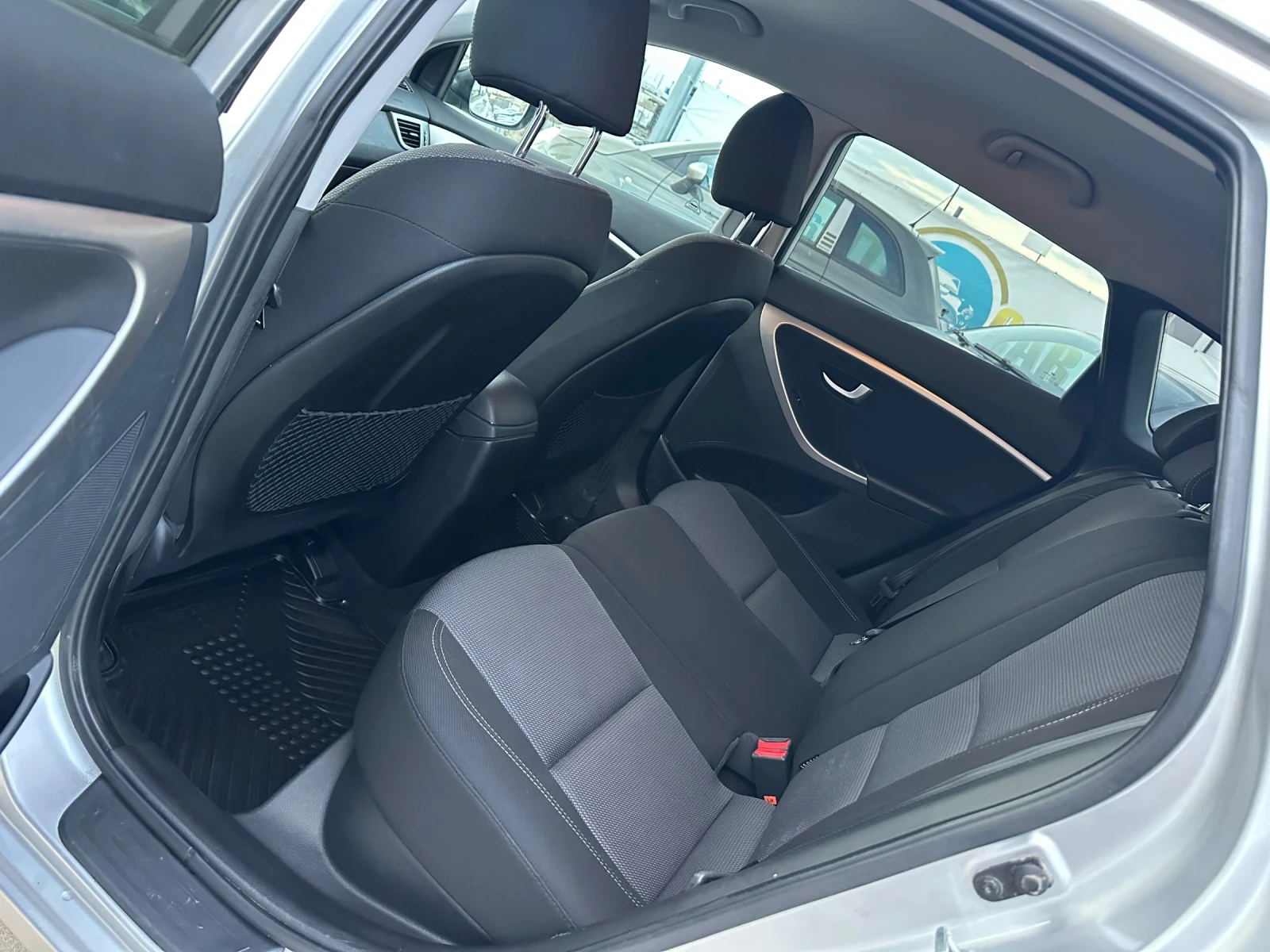 Hyundai I30 1.6crdi 110.6-! ! 150.. | Mobile.bg   12