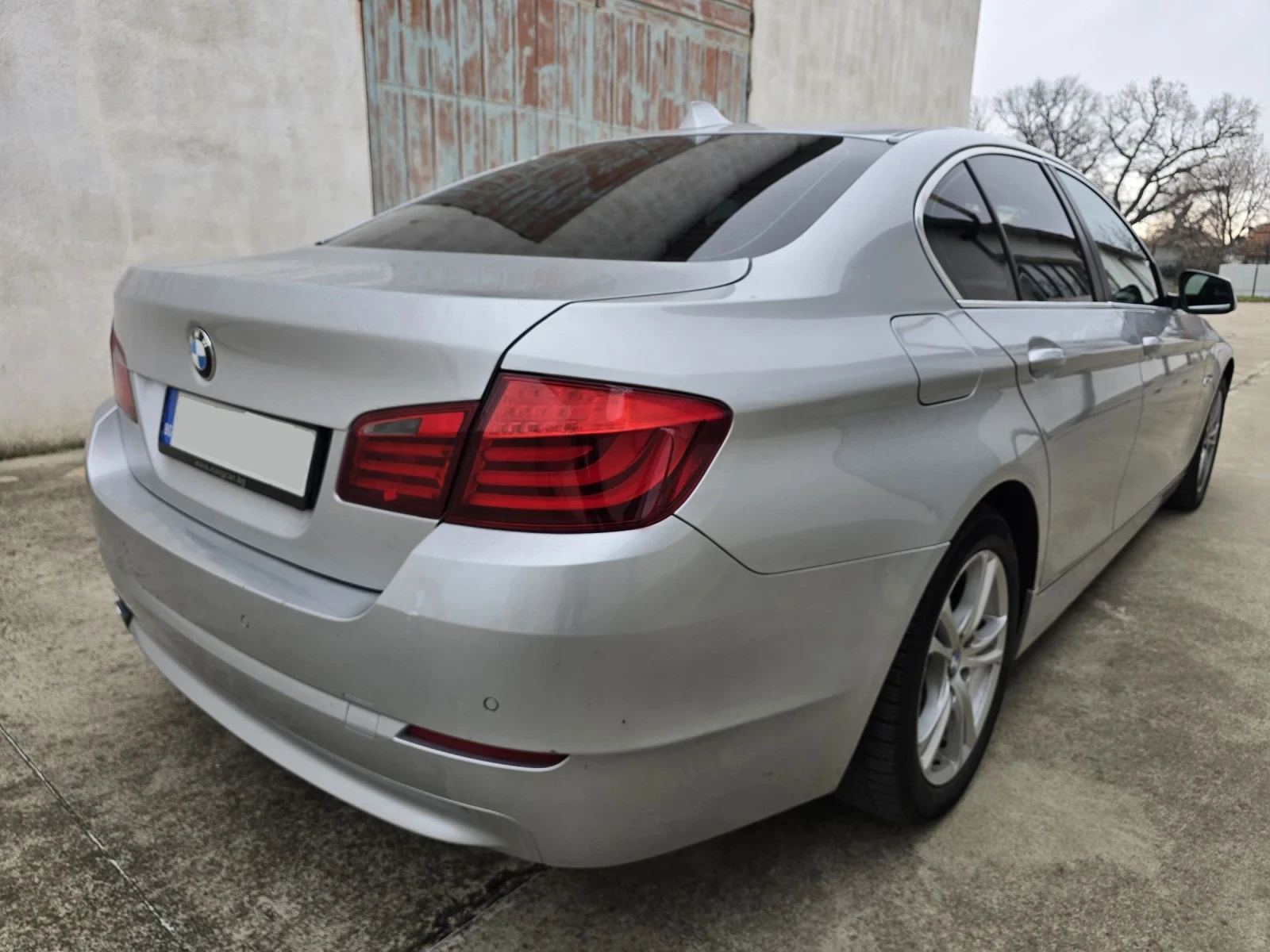 BMW 520 D АВТОМАТ NAVI СЕРВИЗНА ИСТОРИЯ КАТО НОВА - изображение 3