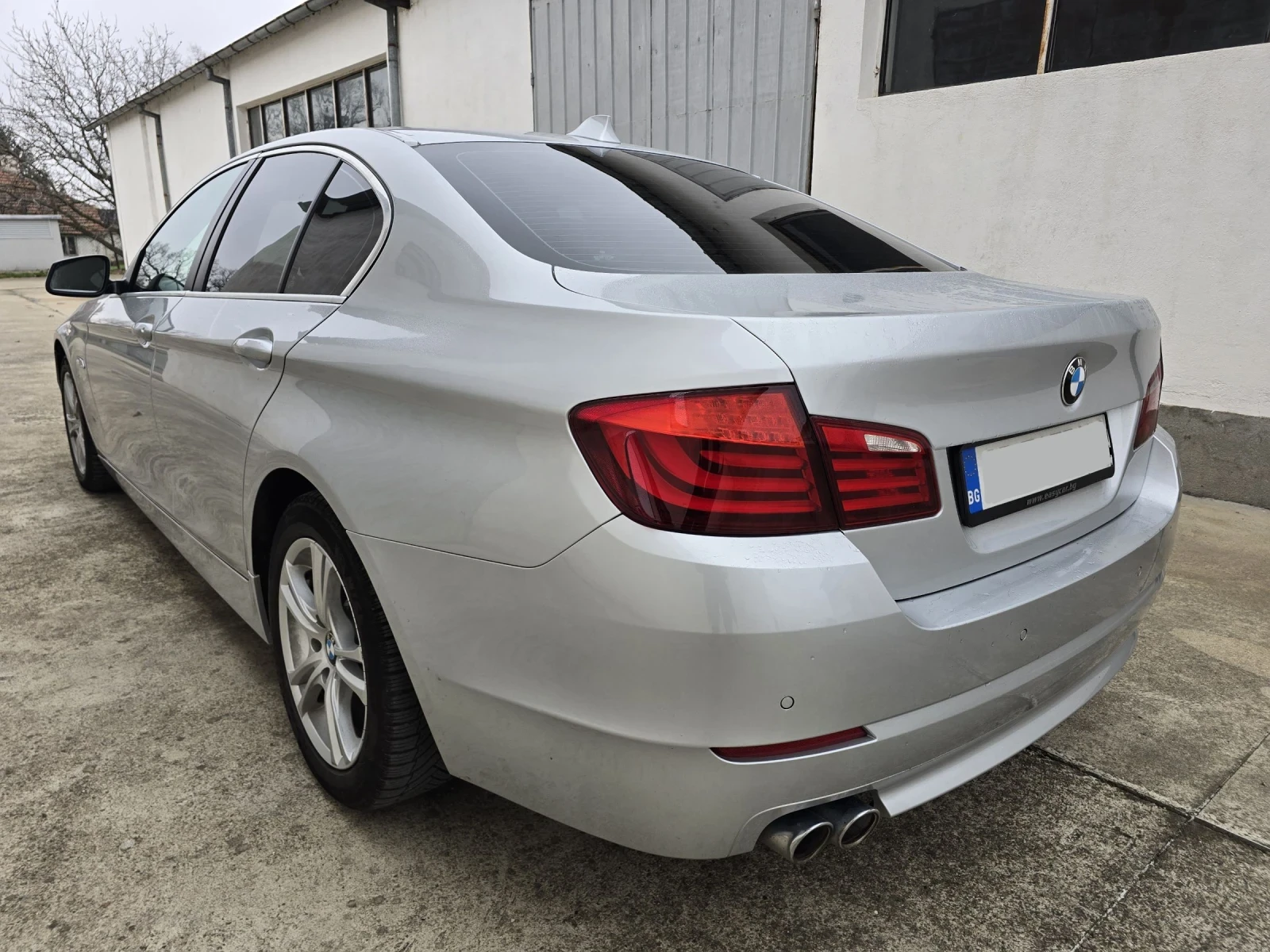 BMW 520 D АВТОМАТ NAVI СЕРВИЗНА ИСТОРИЯ КАТО НОВА - изображение 4