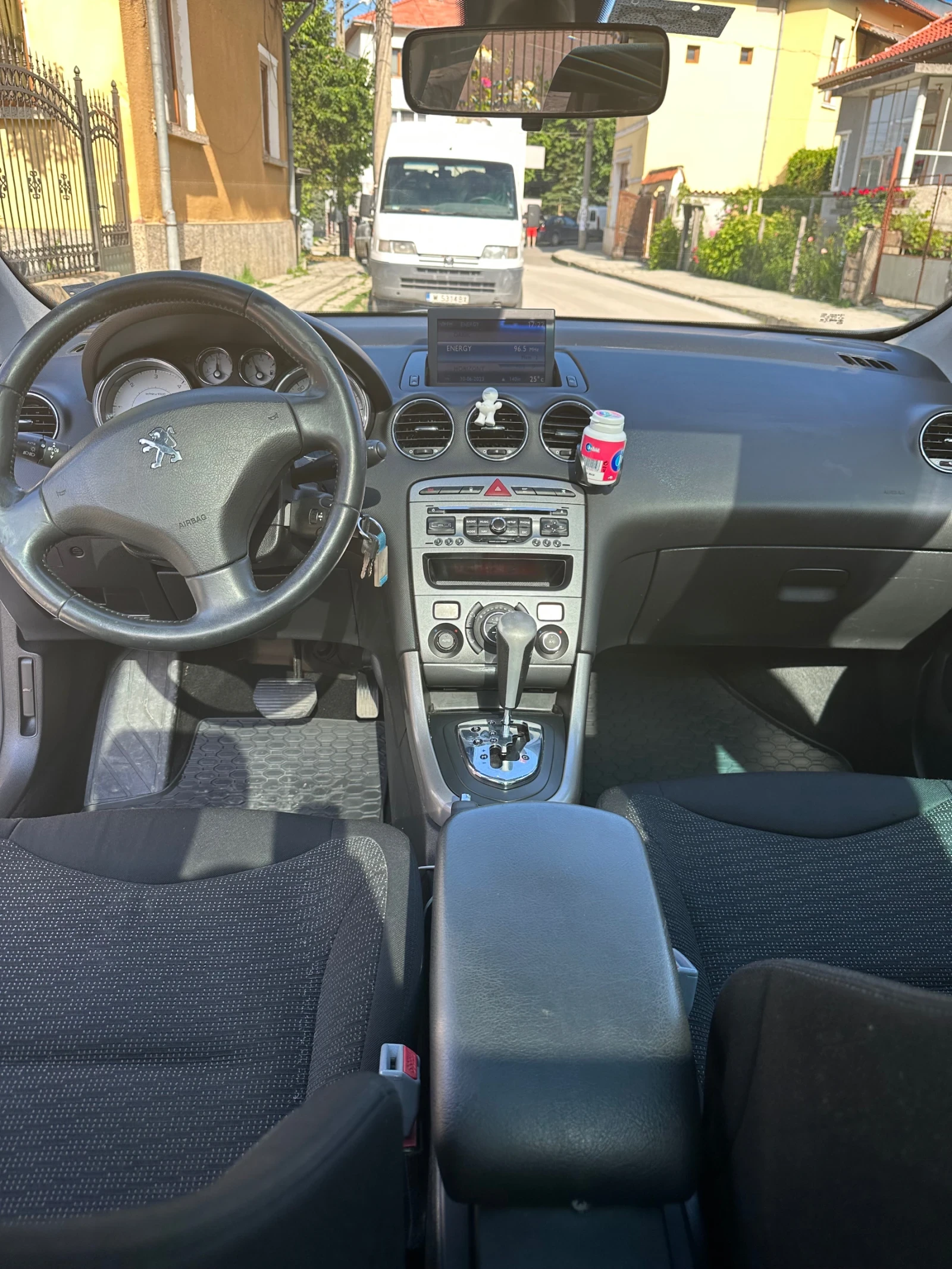 Peugeot 308 2.0 163 - изображение 2