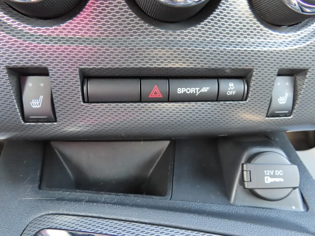 Dodge Challenger R/T* Classic* RWD* АвтоКредит* (ЦЕНА ДО БГ), снимка 9 - Автомобили и джипове - 54111354