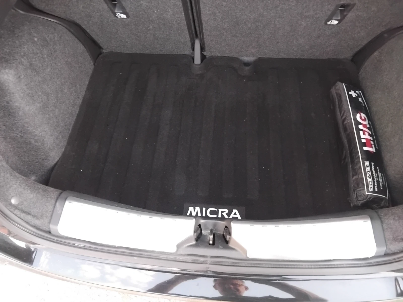 Nissan Micra 1.0 turbo 21500km!!! BOSSE edition , снимка 13 - Автомобили и джипове - 54445974