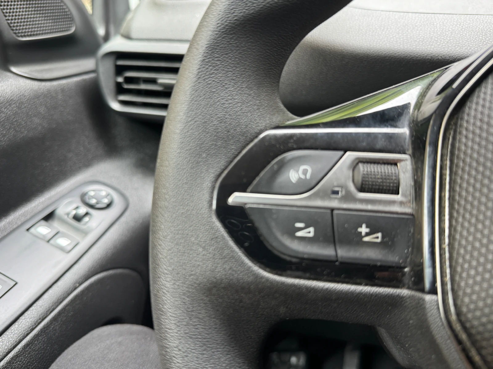 Peugeot Partner 1.5 HDI* 102p.s* Premium пакет, снимка 12 - Автомобили и джипове - 54650123