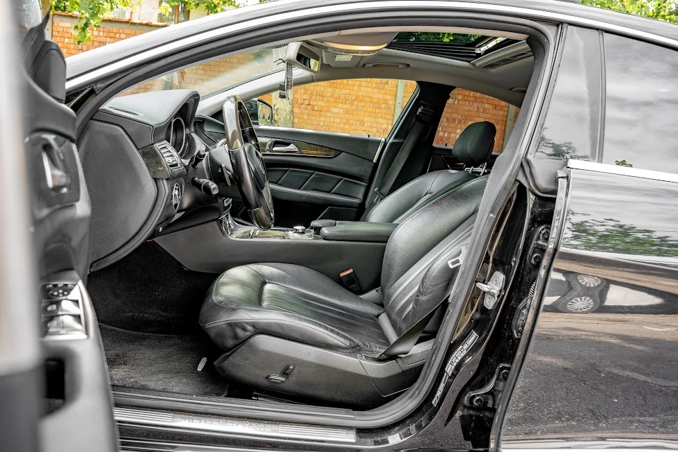 Mercedes-Benz CLS 350 4-Matic* GERMANY* Camera* LineAss* SideAss* Top, снимка 9 - Автомобили и джипове - 54769341