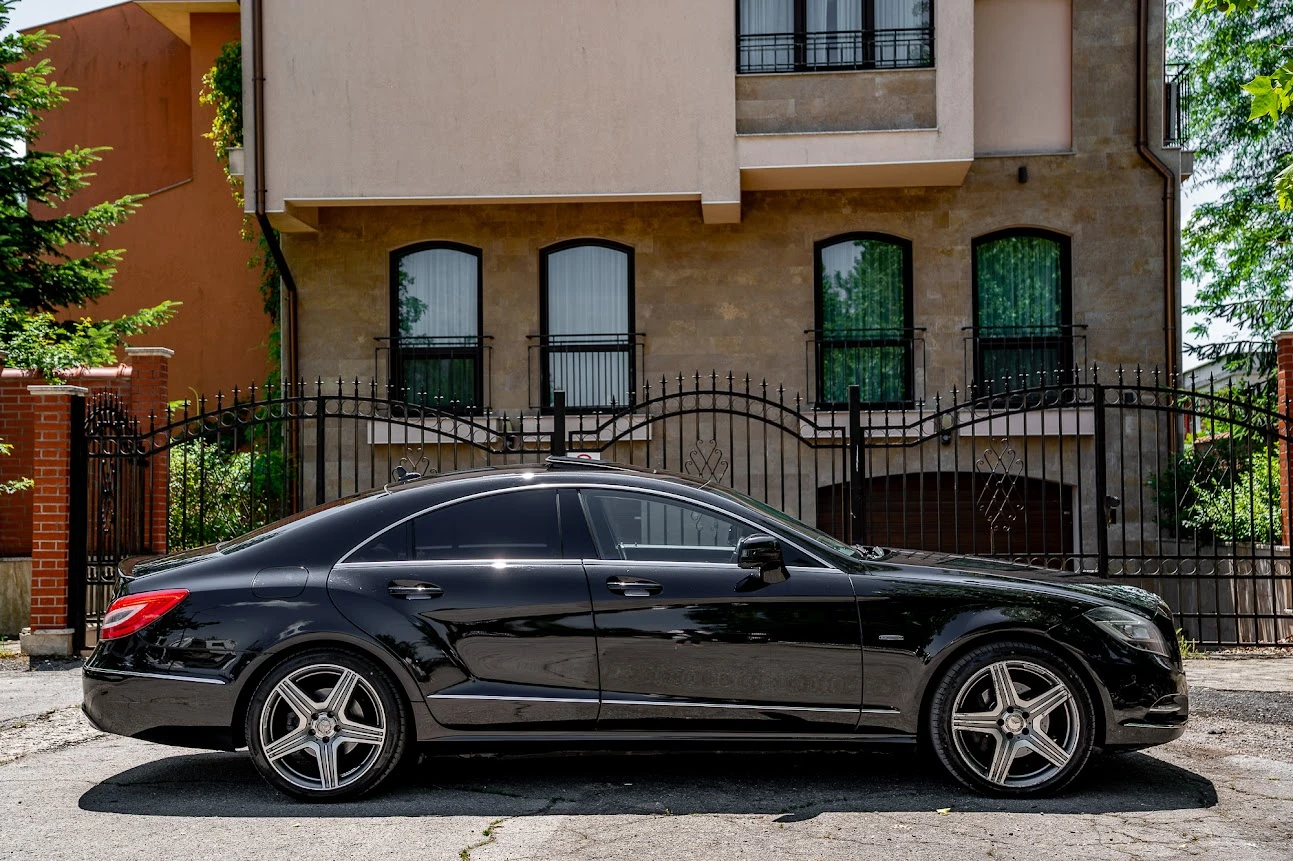 Mercedes-Benz CLS 350 4-Matic* GERMANY* Camera* LineAss* SideAss* Top, снимка 4 - Автомобили и джипове - 54882128