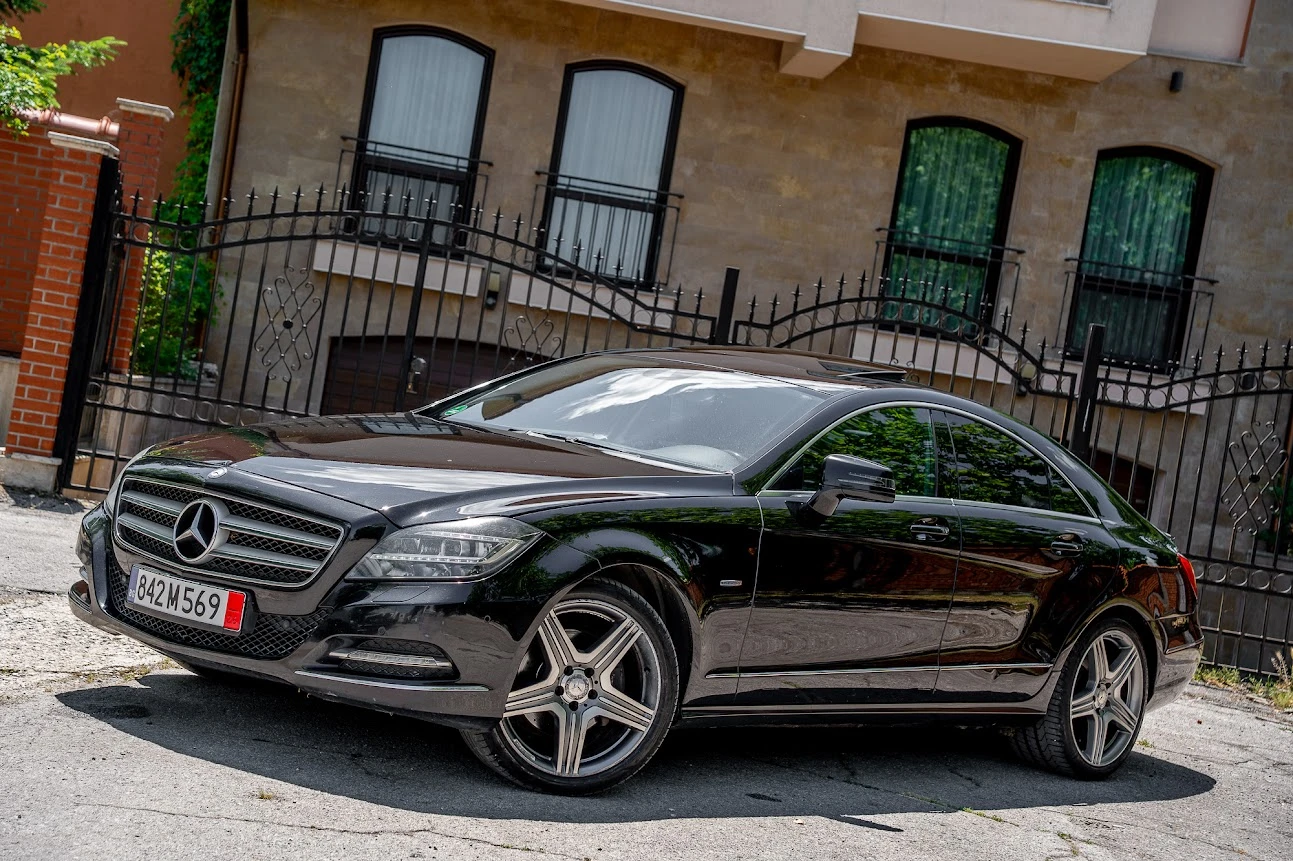 Mercedes-Benz CLS 350 4-Matic* GERMANY* Camera* LineAss* SideAss* Top, снимка 3 - Автомобили и джипове - 54882128