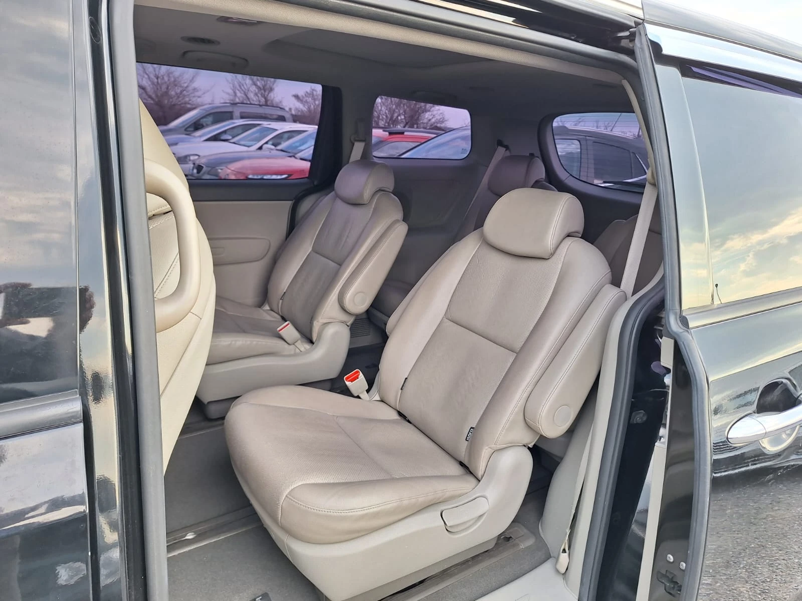 Kia Carnival 9 ������ | Mobile.bg � ����������� 7