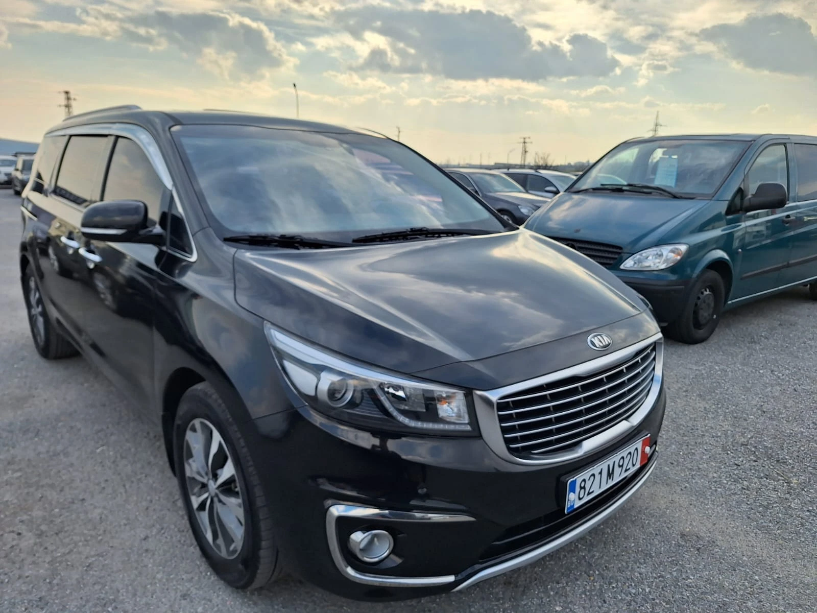 Kia Carnival 9 ������ | Mobile.bg � ����������� 2
