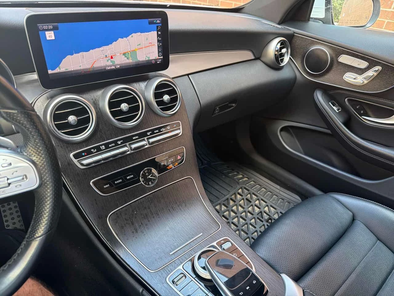 Mercedes-Benz C 300 * CARFAX * ЦЕНА ДО БГ, снимка 8 - Автомобили и джипове - 55071771