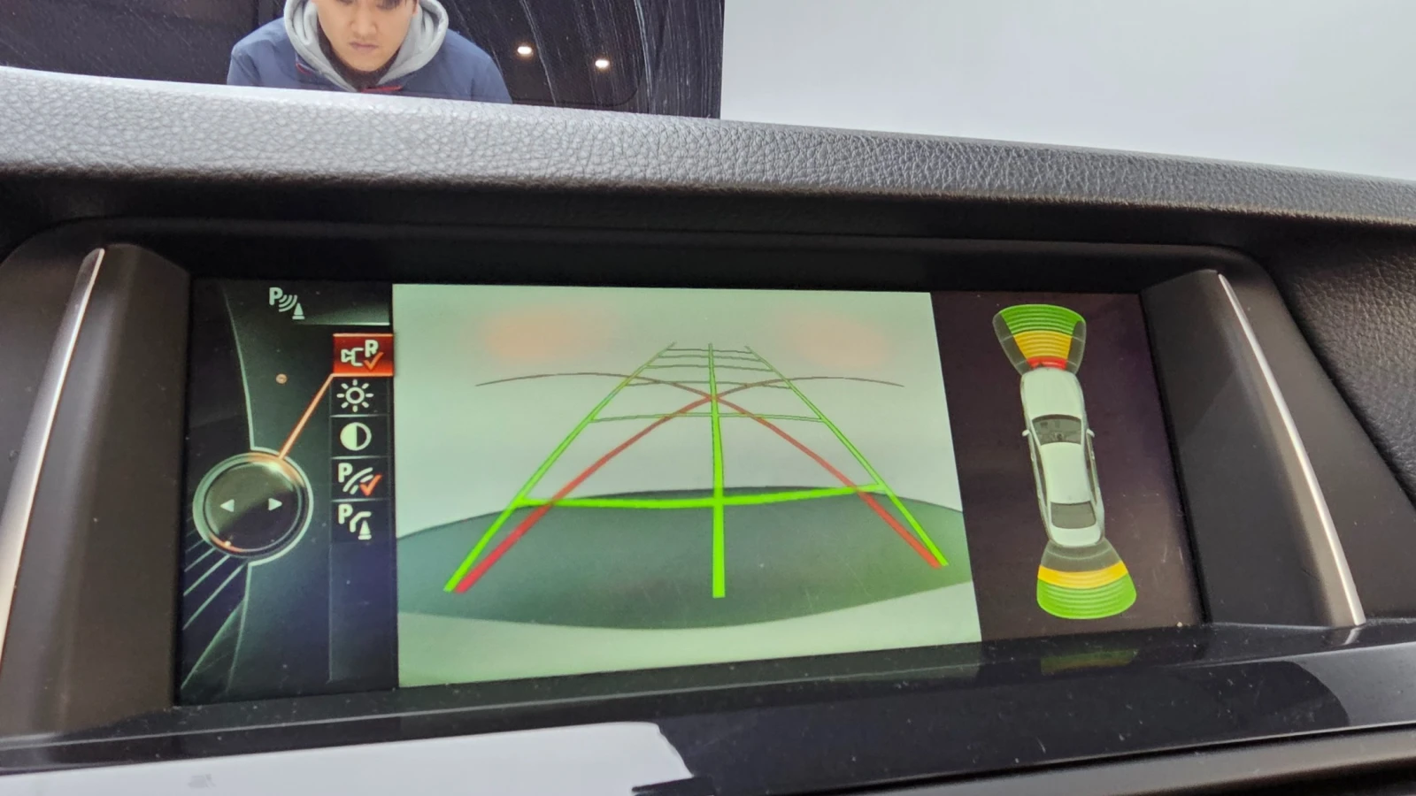 BMW 520 xDrive * HUD * ПОДГРЕВИ * КАМЕРА * ЛЮК, снимка 15 - Автомобили и джипове - 55133425