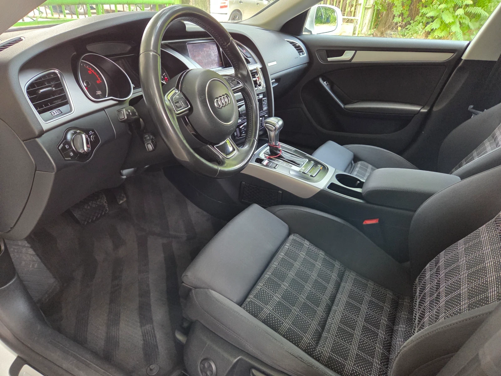 Audi A5 Sportback, снимка 10 - Автомобили и джипове - 55248447