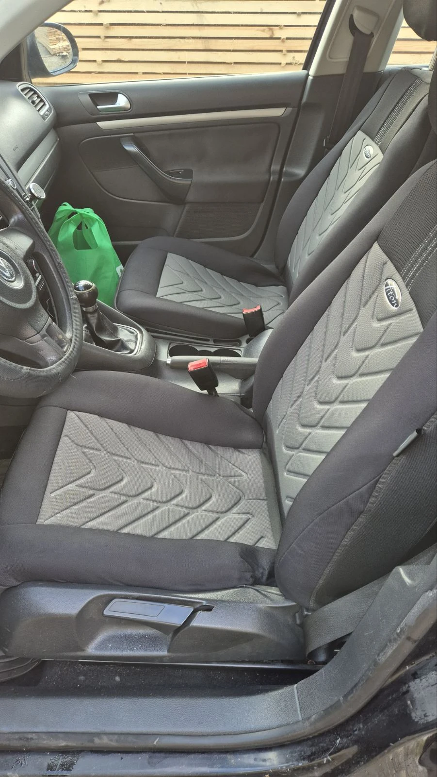 VW Golf Variant 1.6 DIESEL, снимка 10 - Автомобили и джипове - 55877574