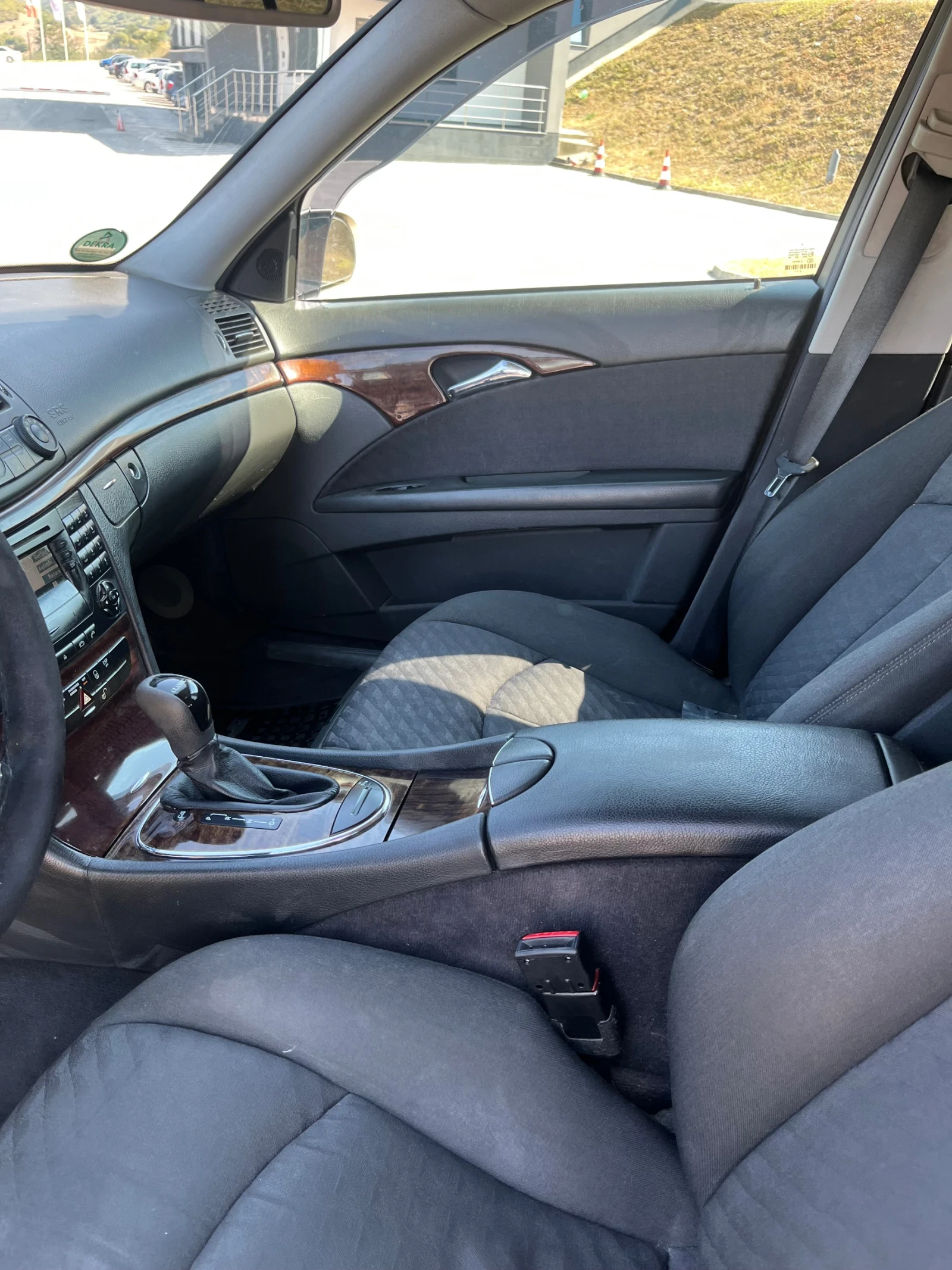 Mercedes-Benz E 220 2.2cdi, снимка 11 - Автомобили и джипове - 56020567