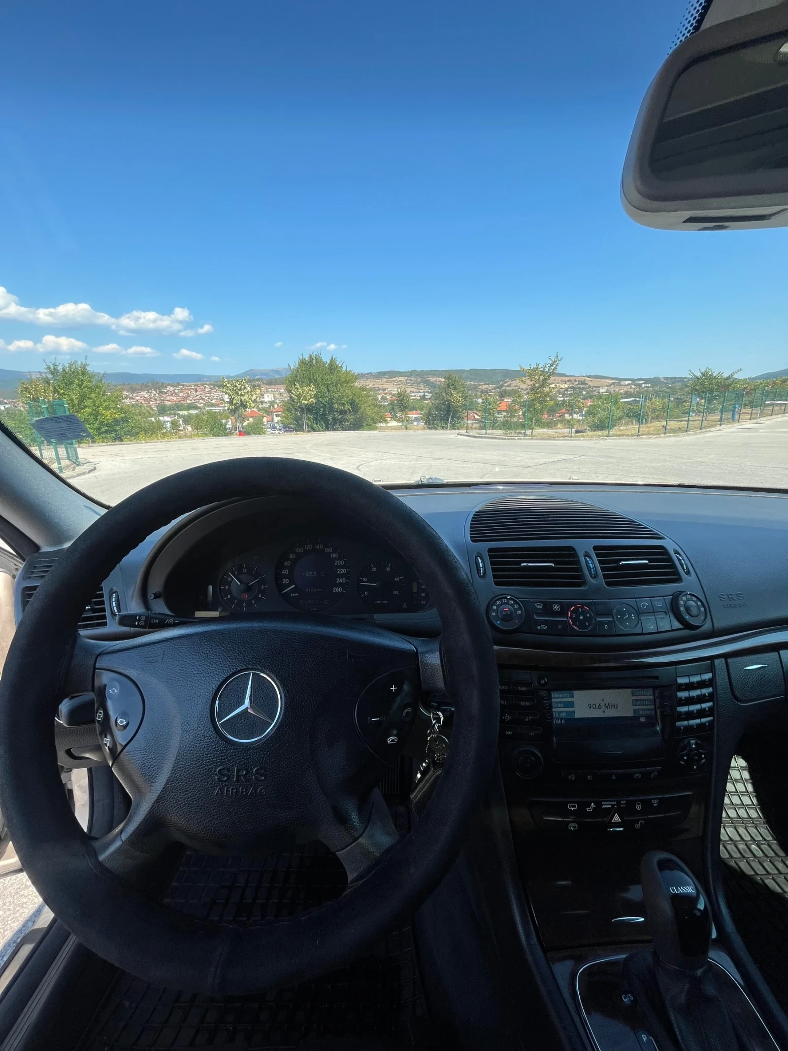 Mercedes-Benz E 220 2.2cdi, снимка 13 - Автомобили и джипове - 56020567