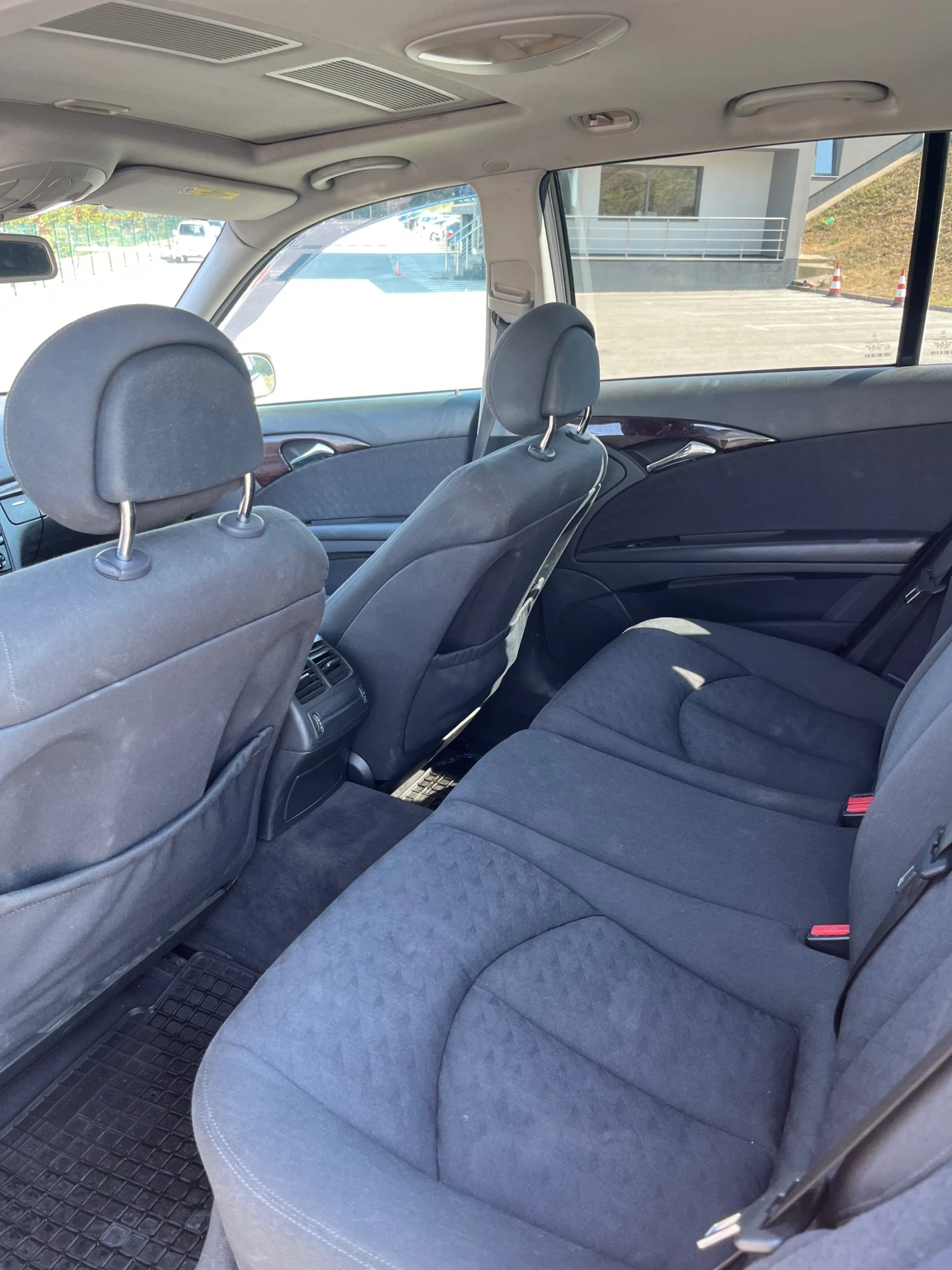 Mercedes-Benz E 220 2.2cdi, снимка 12 - Автомобили и джипове - 56020567