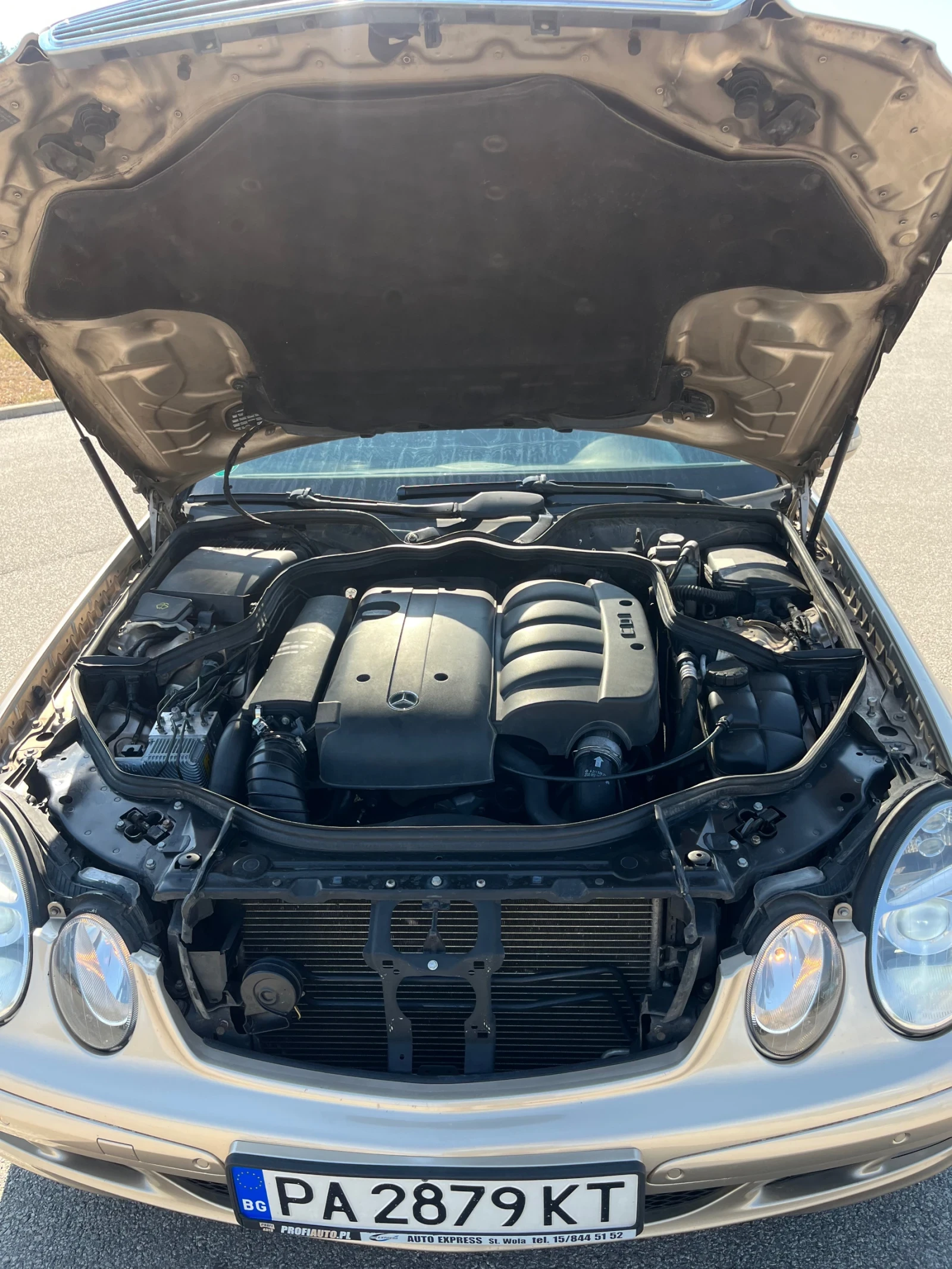 Mercedes-Benz E 220 2.2cdi, снимка 8 - Автомобили и джипове - 56020567