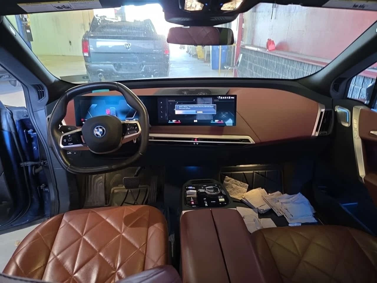 BMW iX  M60| BOWERS| ПАМЕТ| 360| HUD| , снимка 10 - Автомобили и джипове - 56324670
