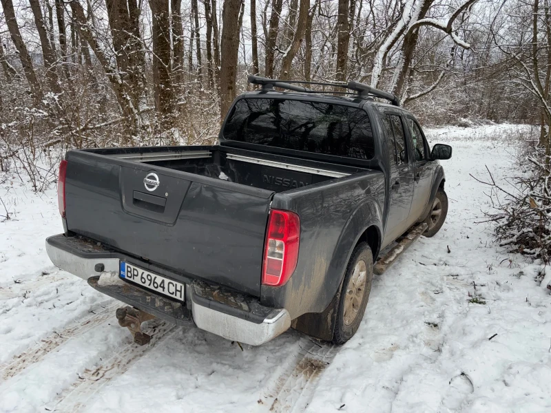 Nissan Navara, снимка 8 - Автомобили и джипове - 53090800