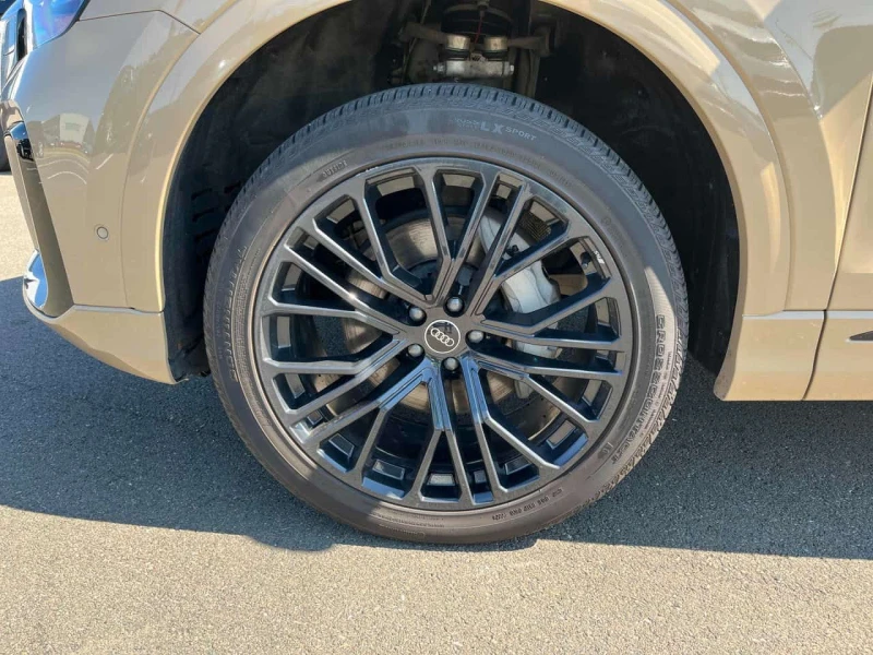 Audi Q8 * Technik * CARFAX * ДИСТРОНИК* BANG&OLUFSEN, снимка 7 - Автомобили и джипове - 53515140