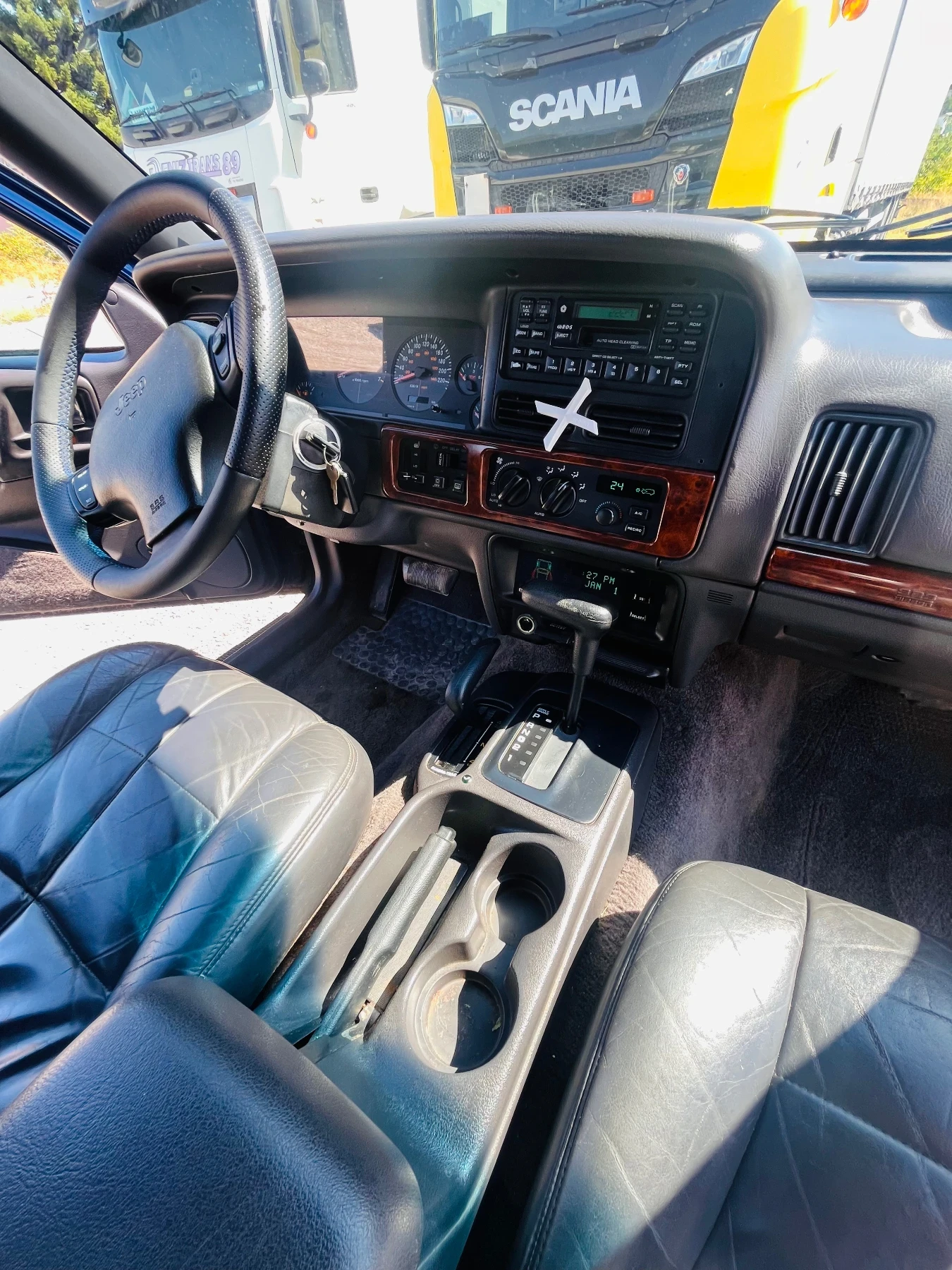 Jeep Grand cherokee 5.2 V8 - изображение 6