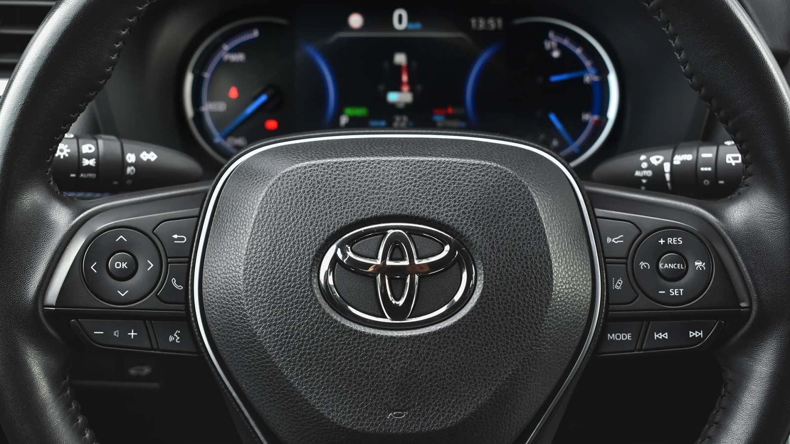 Toyota Rav4 2.5 Hybrid Style Automatic - изображение 10